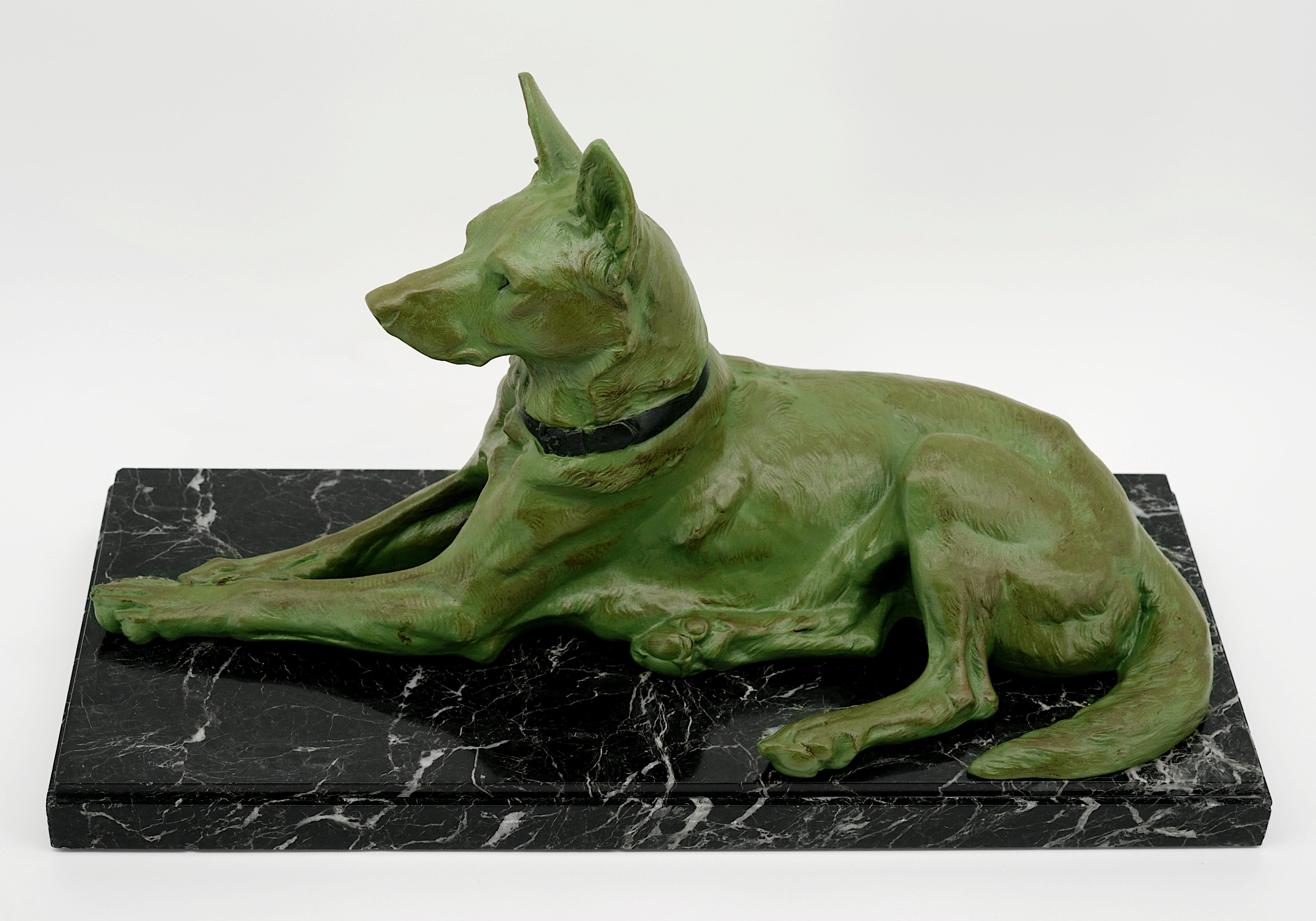 Deutscher oder Belgischer Schäferhund Skulptur 1930 im Angebot 3