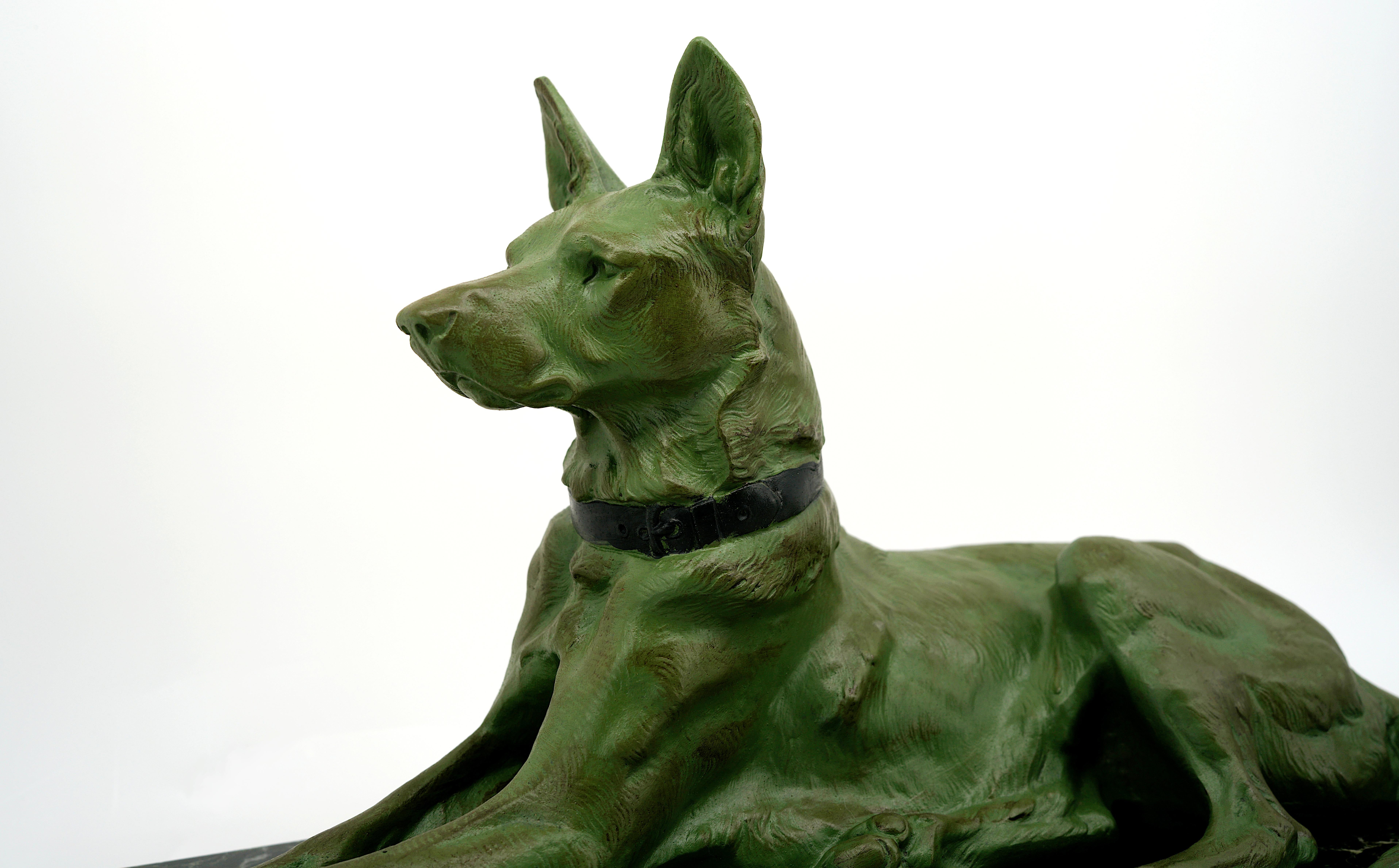 Art Déco Scultura di pastore tedesco o belga del 1910 in vendita