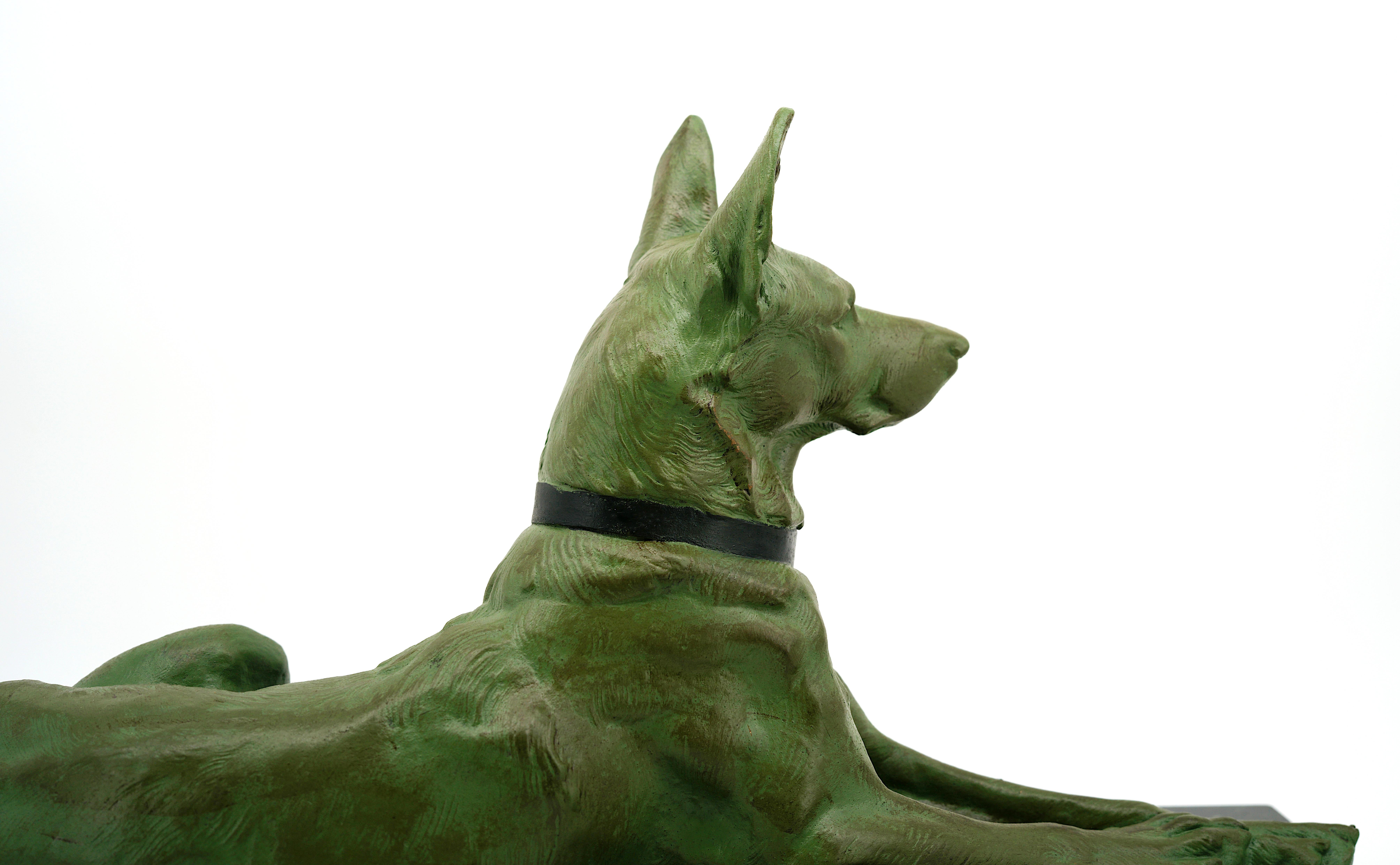 German or Belgian Shepherd Sculpture 1910s For Sale 1