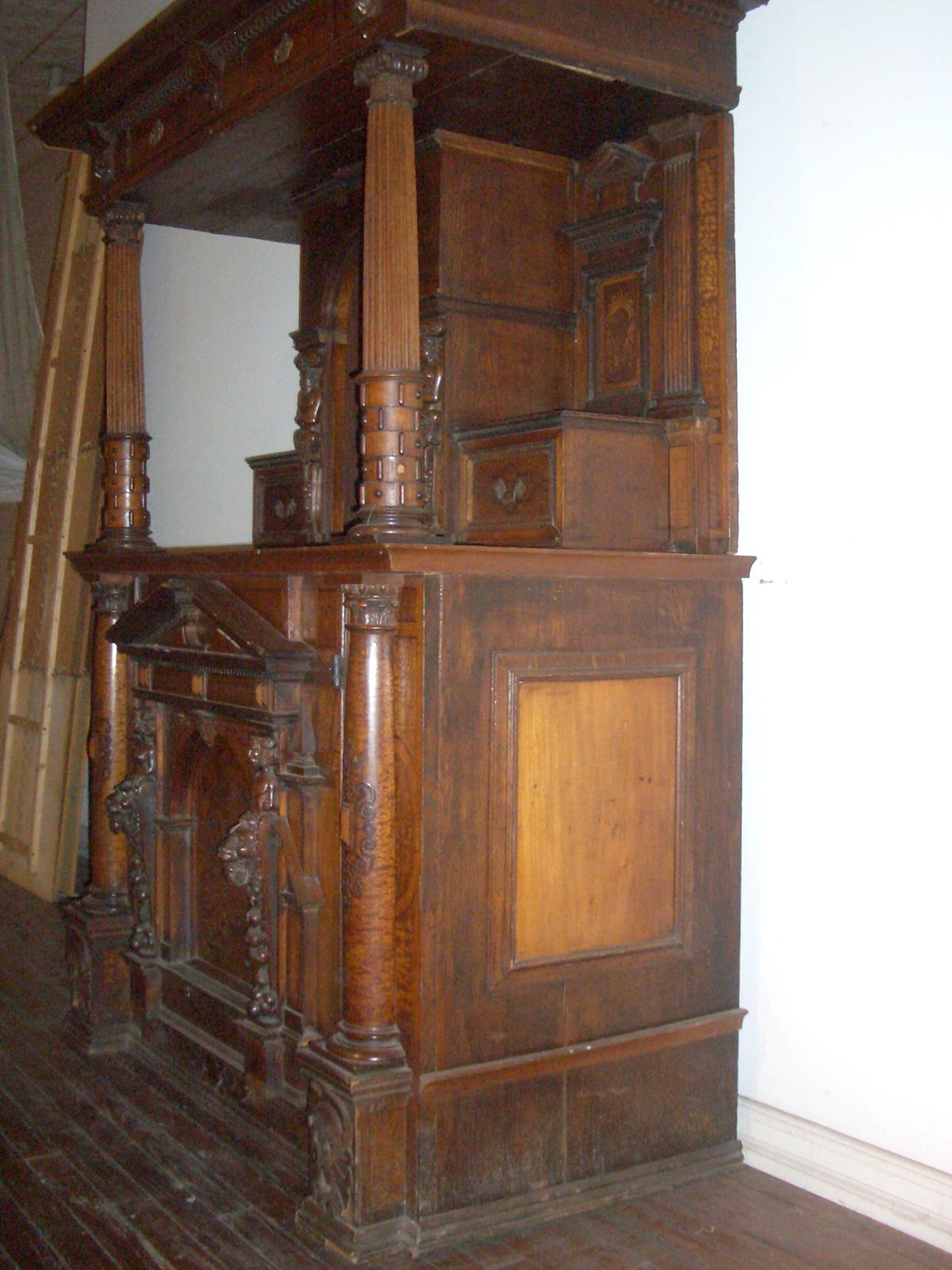 German or Swiss Late Renaissance / Baroque 17th Century Inlaid Buffet Cabinet For Sale 4