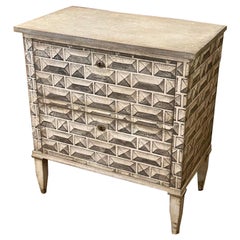 Commode allemande peinte de style néoclassique avec motif géométrique