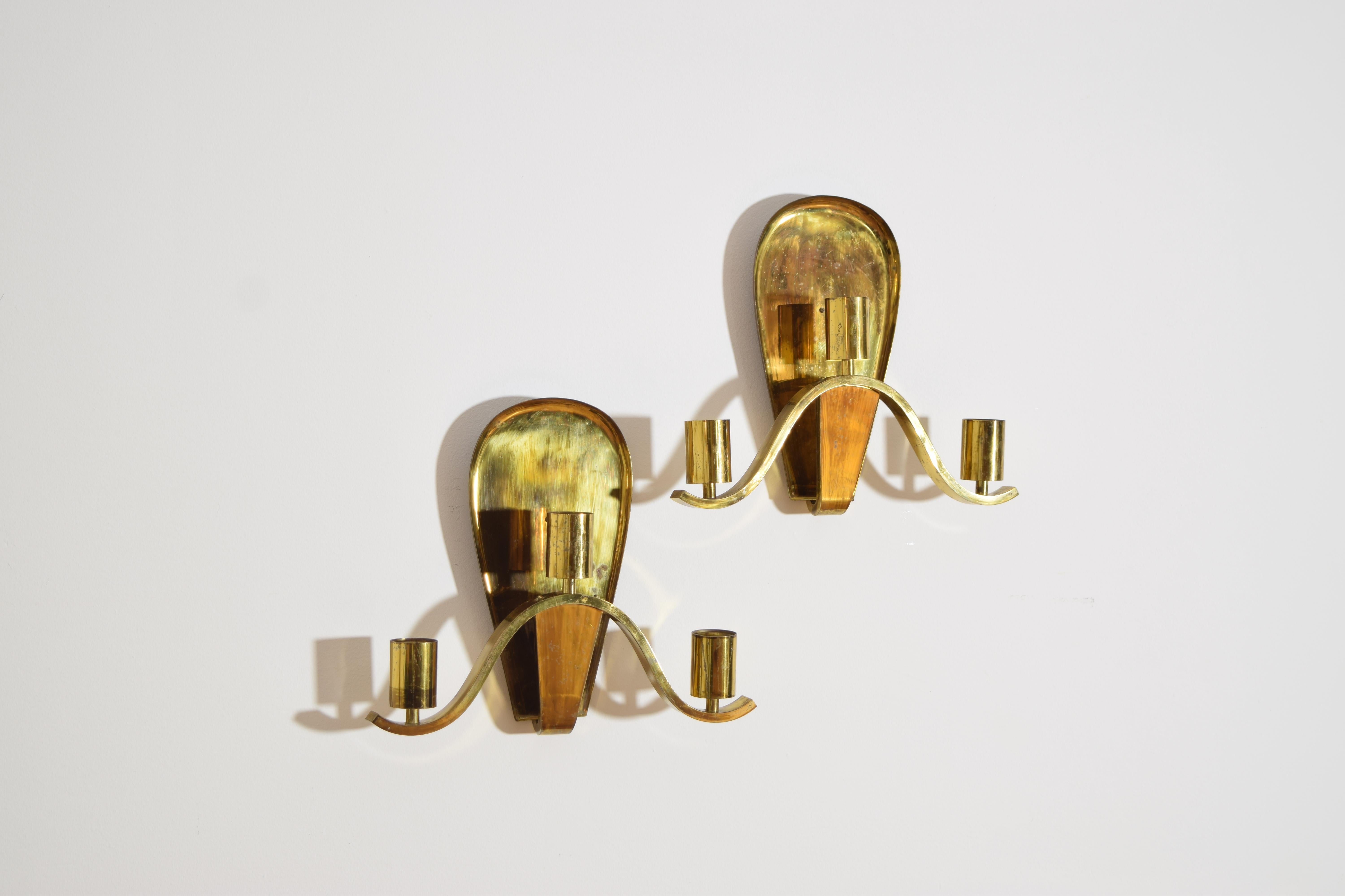 Mid-Century Modern Paire de grandes appliques allemandes en laiton à 3 lumières, milieu du 20e siècle en vente
