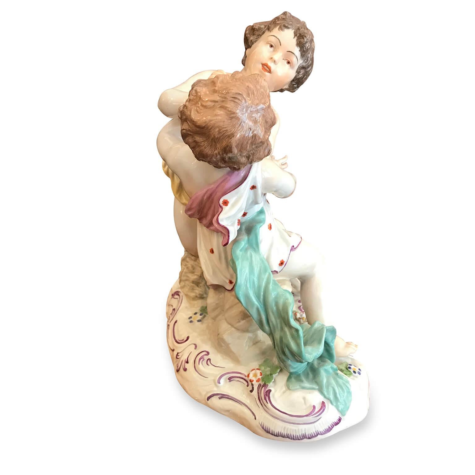 20th Century Hand Painted Porcelain Playing Putti Centerpiece German Passau   In Good Condition For Sale In Milan, IT