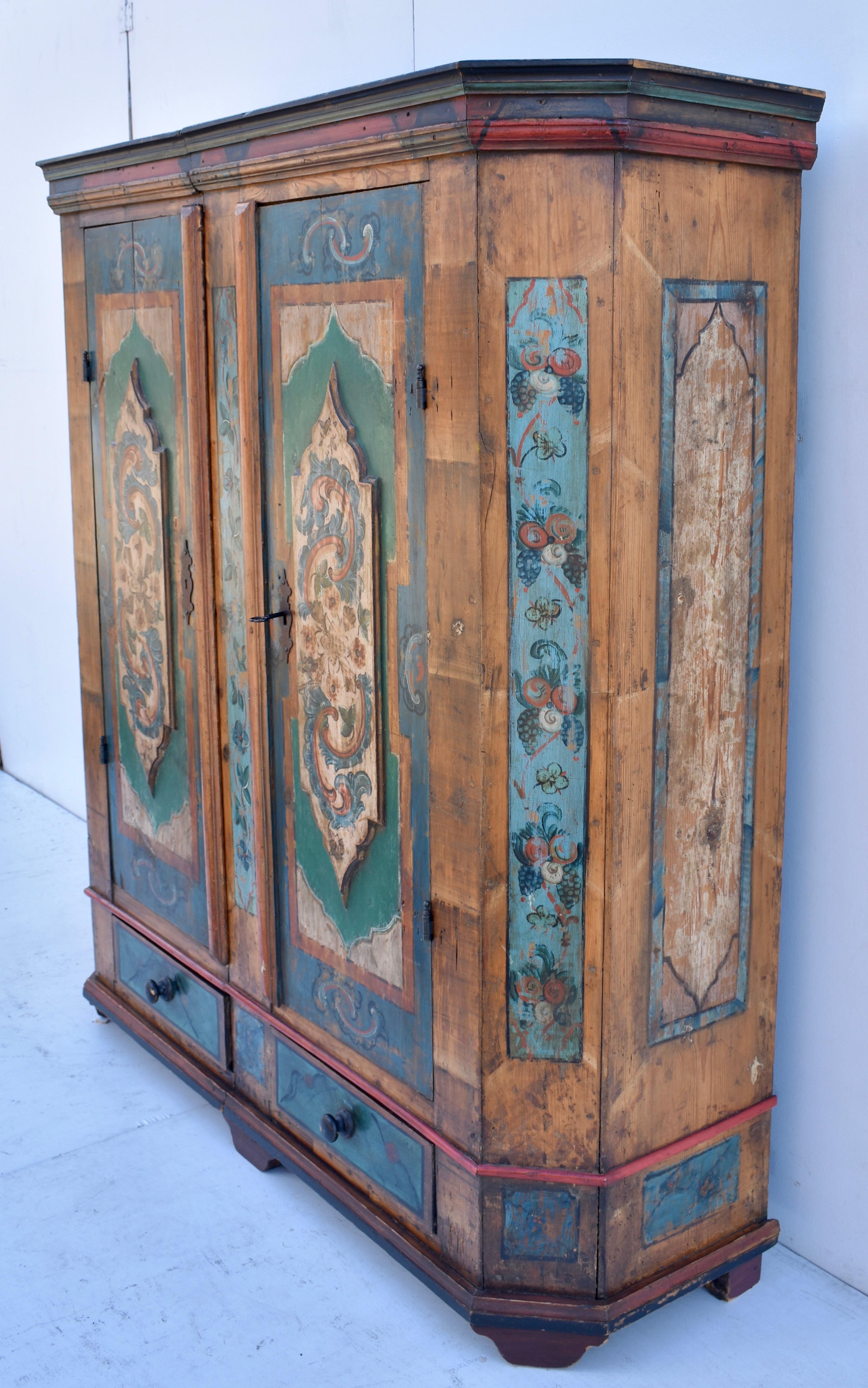 German Pine Baroque Armoire in Original Decorative Paint In Good Condition In Baltimore, MD
