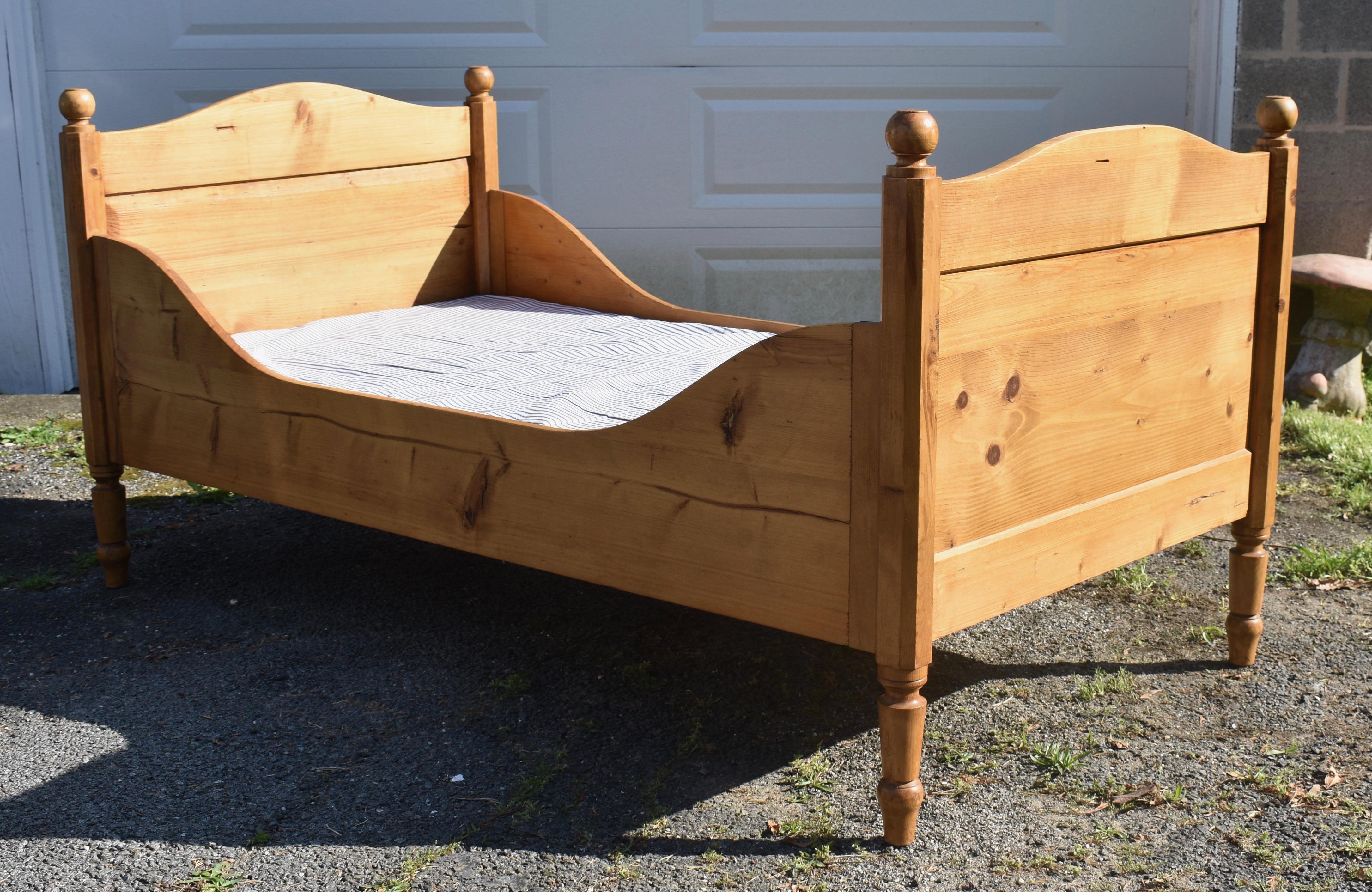German Pine Box Bed with Custom Mattress 3
