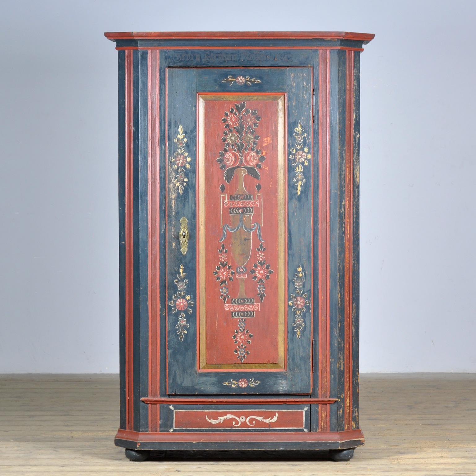 A beautiful cabinet from the rural south of Germany, once made for a certain Stephan Reihm dating from 1842. The cabinet was probably given as a wedding gift. This cabinet is made of solid pine and is hand painted in bright colours. The cabinet has