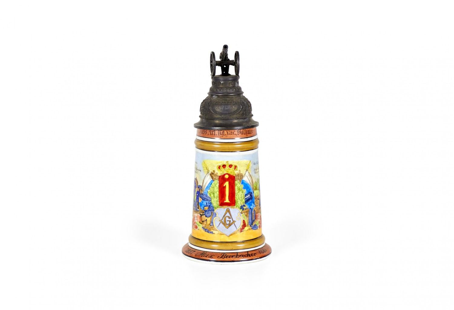 Stein à bière allemand en porcelaine et étain en vente 3