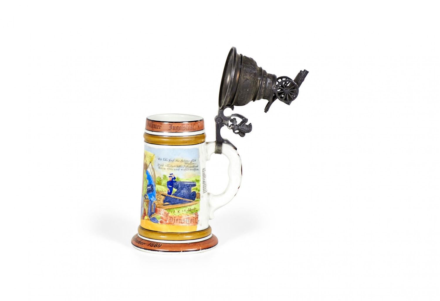 Stein à bière allemand en porcelaine et étain en vente 5