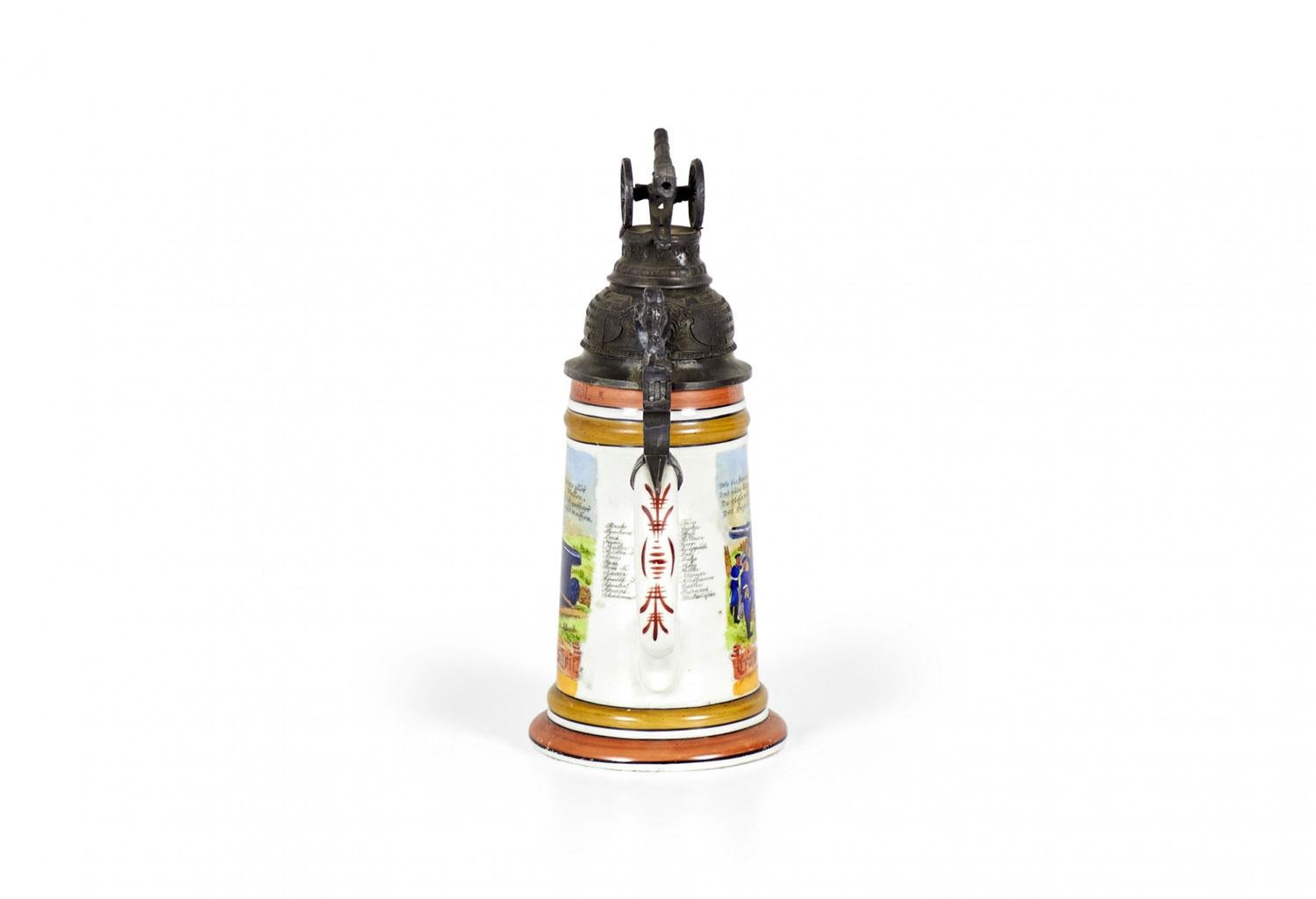 20ième siècle Stein à bière allemand en porcelaine et étain en vente