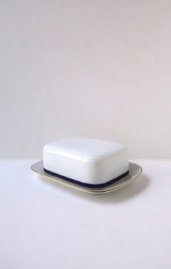 Butterdose aus deutschem Porzellan