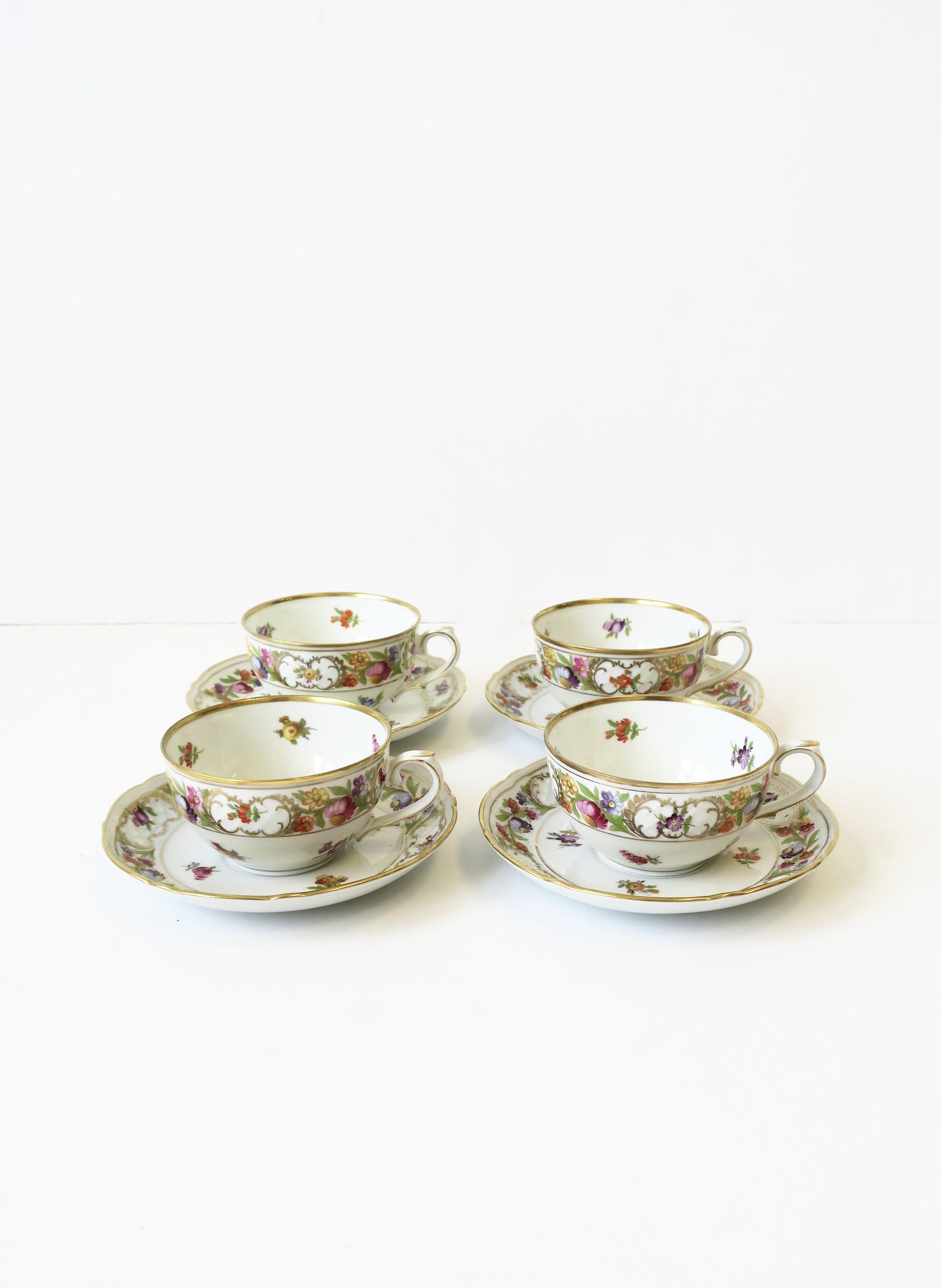 20th Century German Porcelain Coffee or Tea Cup and Saucer, Set of 4 For Sale