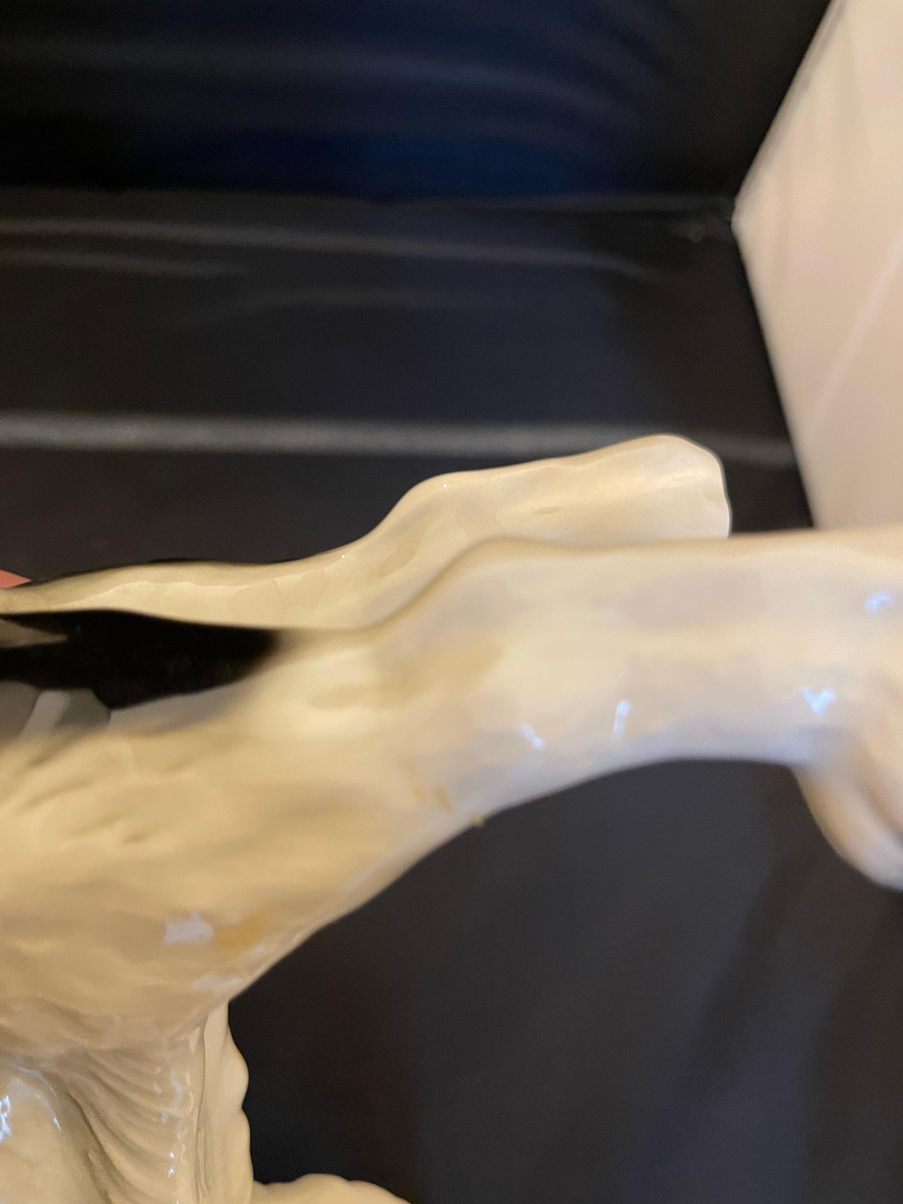 Figure en porcelaine allemande d'un chien d'épagneul cocker, 20e siècle en vente 4