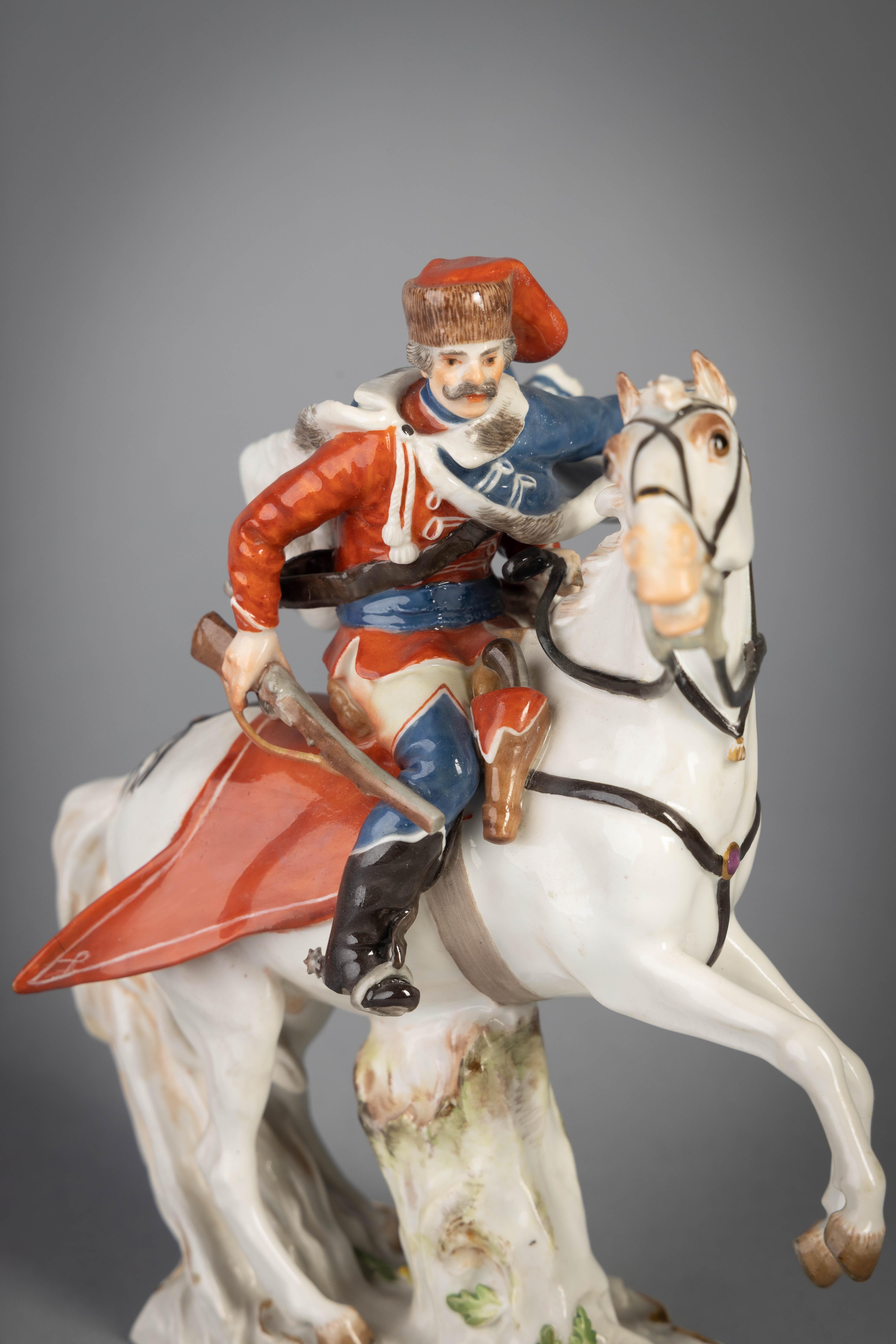 Figure de hussard à cheval en porcelaine allemande, Meissen, vers 1880.