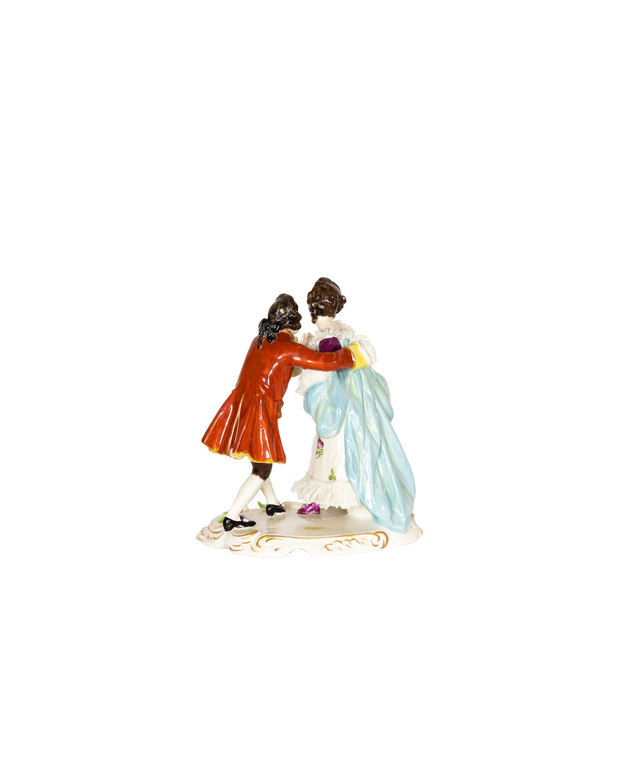 Figurilla de porcelana alemana de pareja enamorada, Volkstedt, Siglo XIX Renacimiento barroco en venta