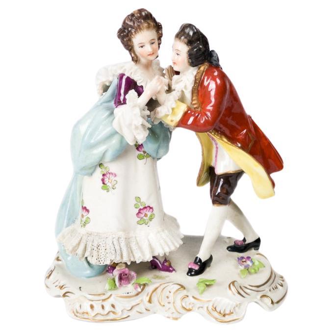 German Porcelain Figurine Statue of Loving Couple, Volkstedt, 19th Century in vendita