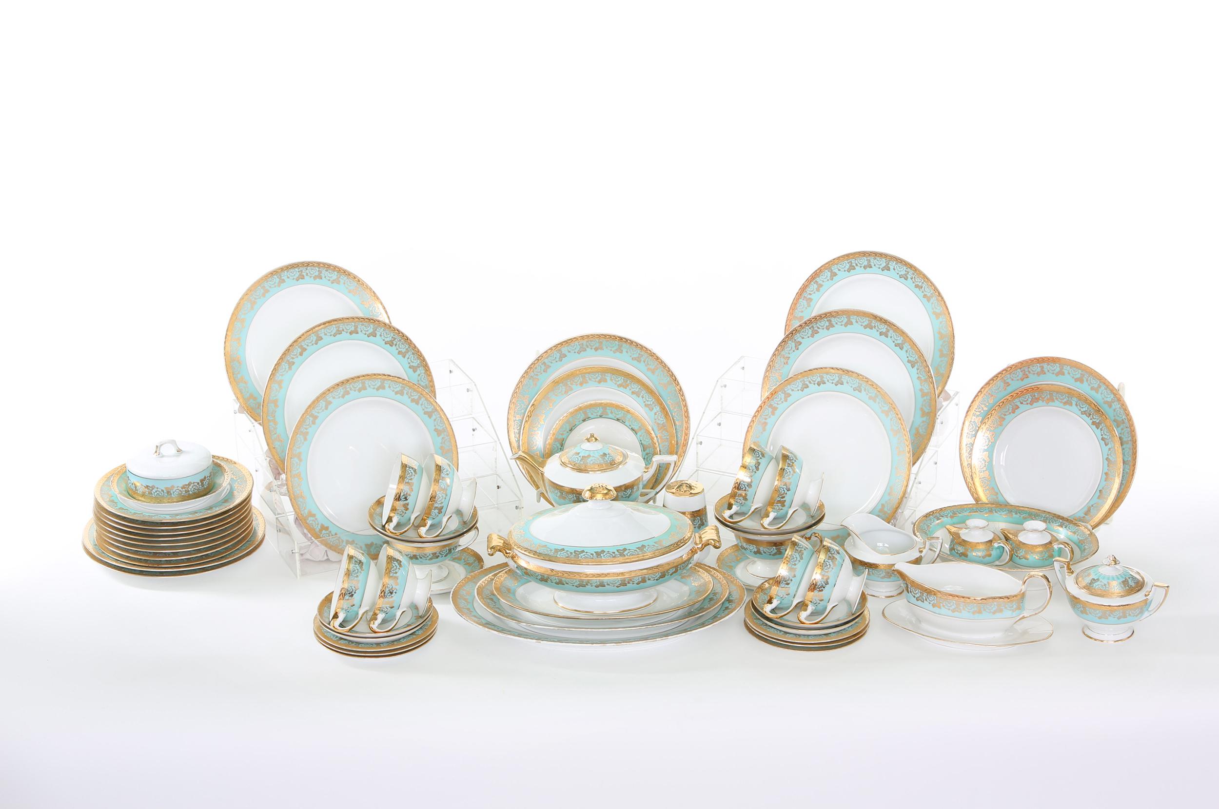 19th Century German Porcelain / Gold Dinner Service For Ten People