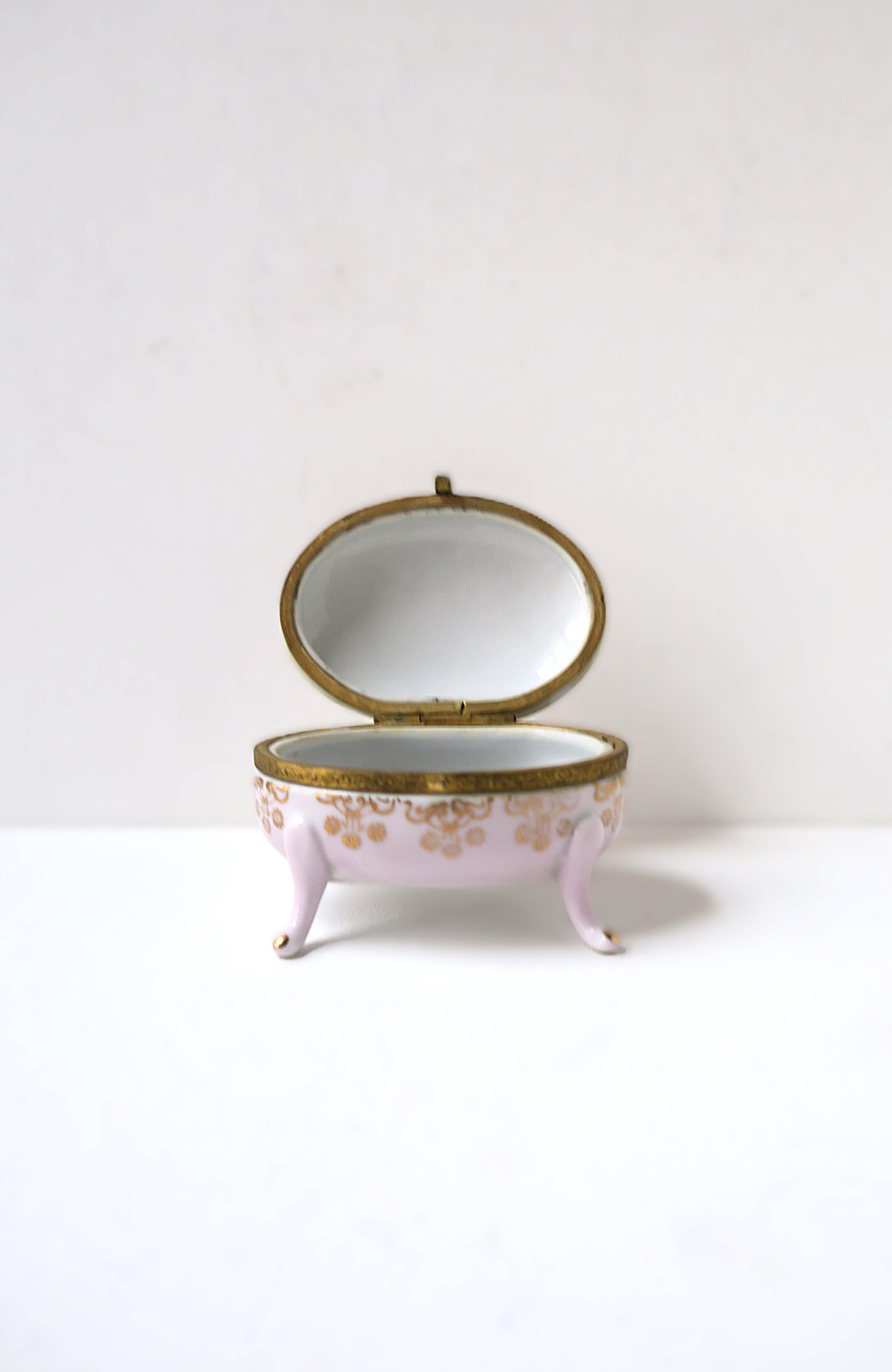 German Porcelain Jewelry Box For Sale 6