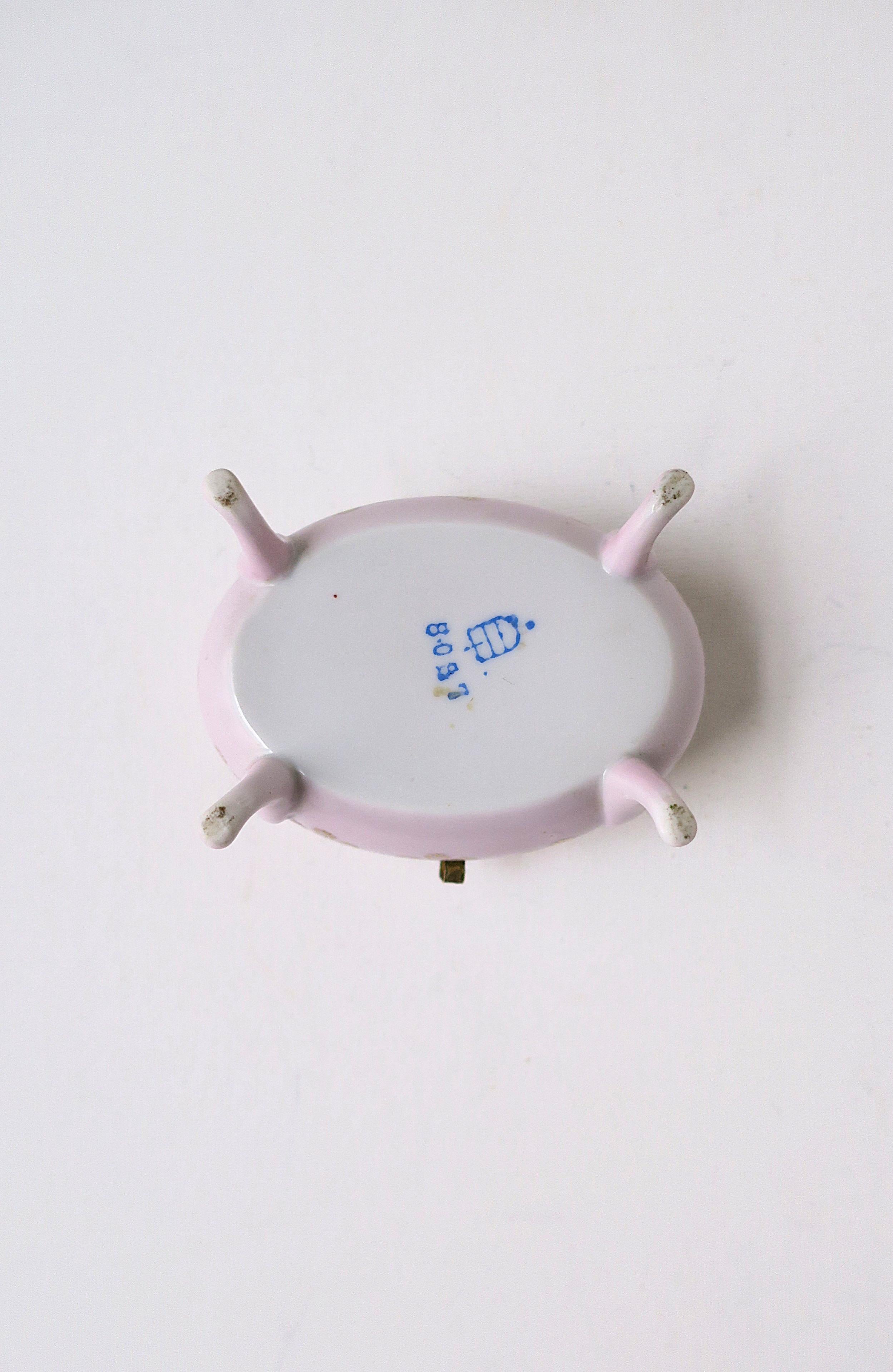 German Porcelain Jewelry Box For Sale 10