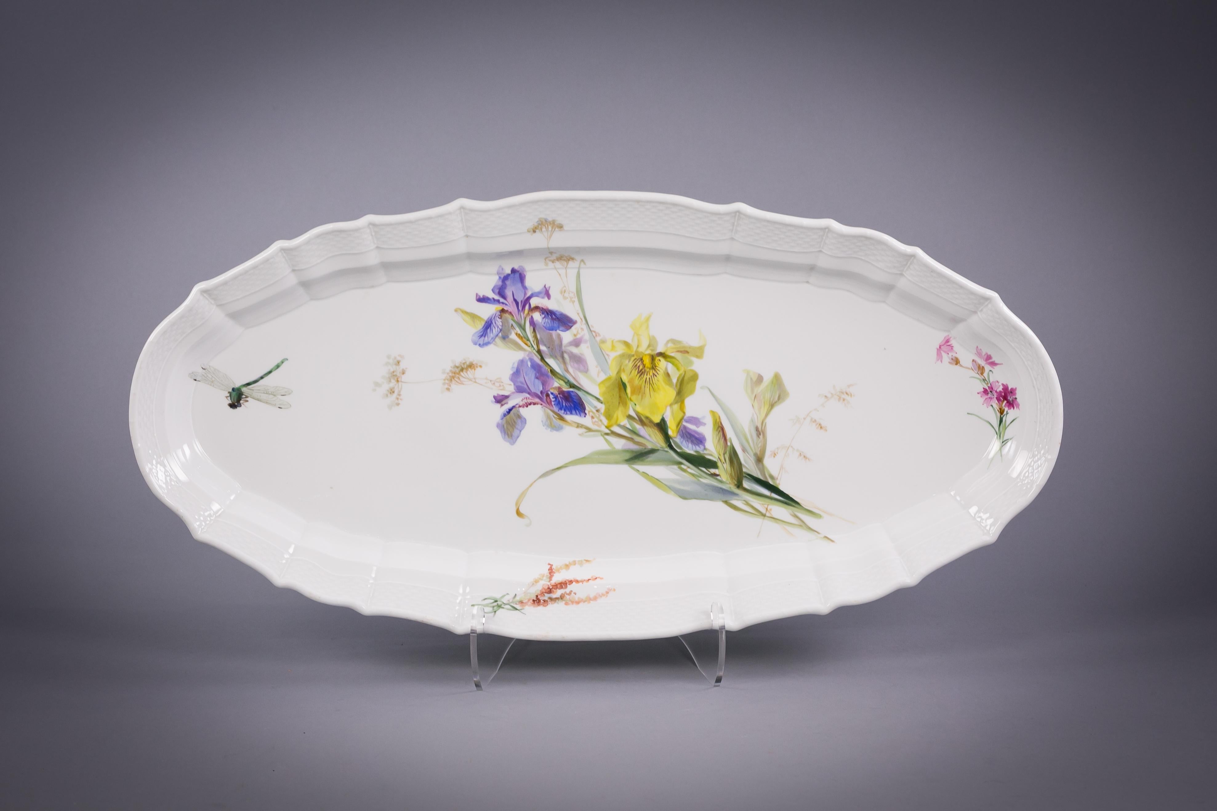 German Porcelain Partial Dinner Service, Meissen, 19th Century For Sale 4