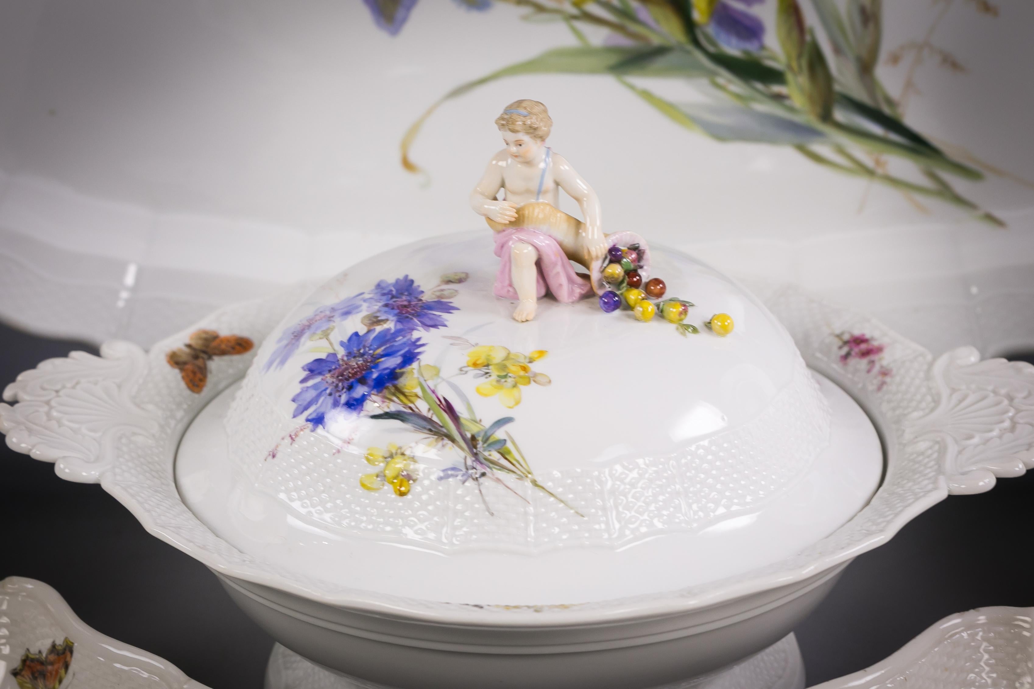 German Porcelain Partial Dinner Service, Meissen, 19th Century For Sale 1