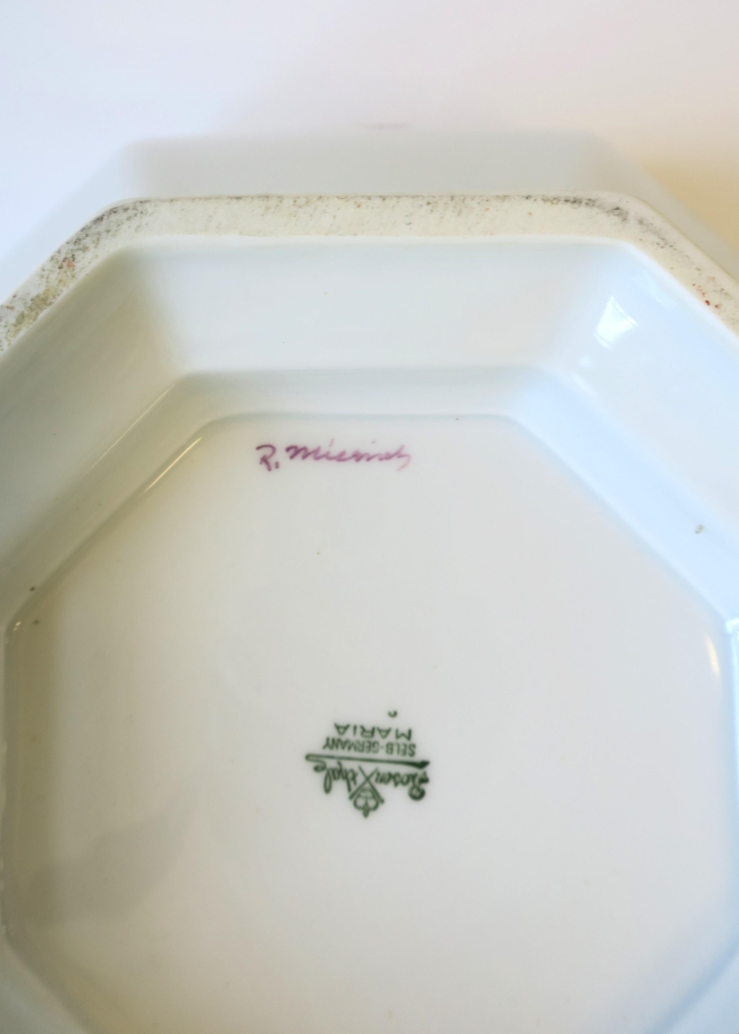 Soupière à stew en porcelaine avec détails en or de Rosenthal, Allemagne en vente 5