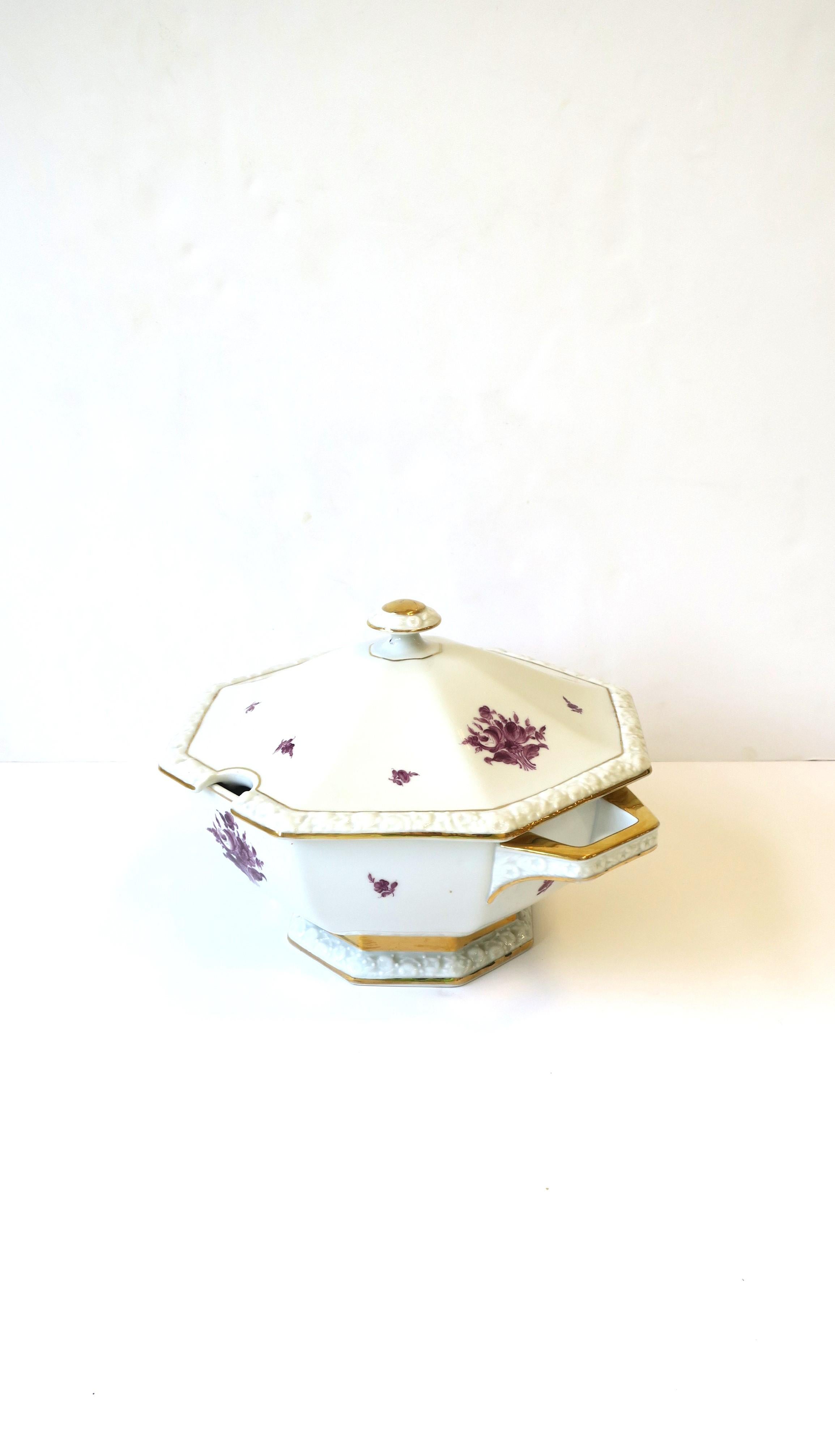 Hand-Painted Soup Stew Tureen Porcelain with Gold Detail by Rosenthal, Germany For Sale