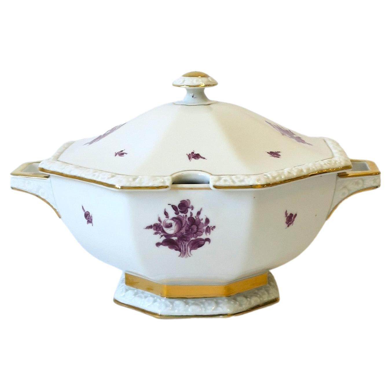 Soup Stew Tureen Porcelain with Gold Detail by Rosenthal, Germany For Sale
