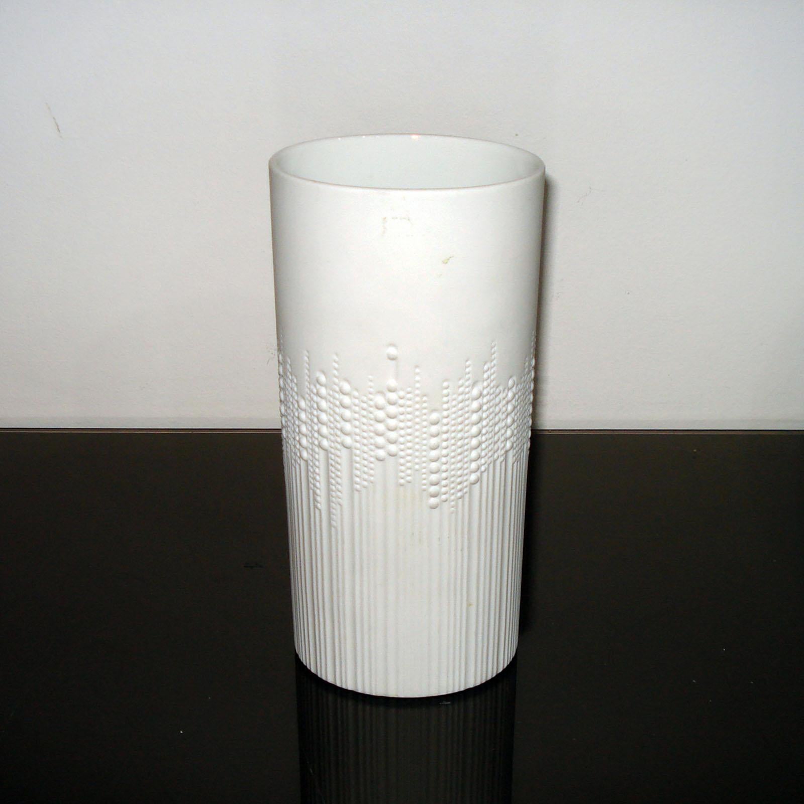 German Porcelain Vase by Tapio Wirkkala for Rosenthal, 1980s In Good Condition For Sale In Bochum, NRW