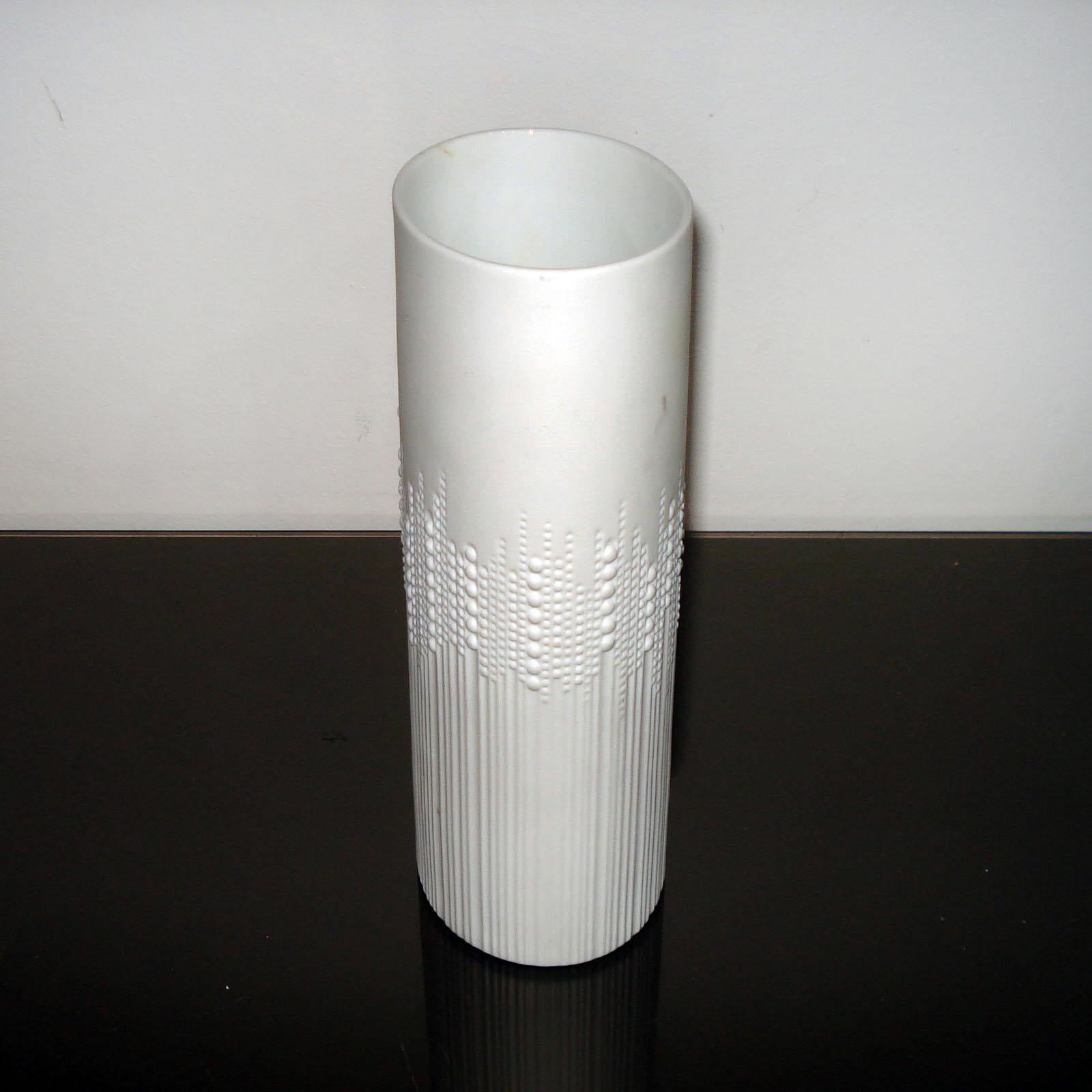German Porcelain Vase by Tapio Wirkkala for Rosenthal, 1980s In Excellent Condition In Bochum, NRW
