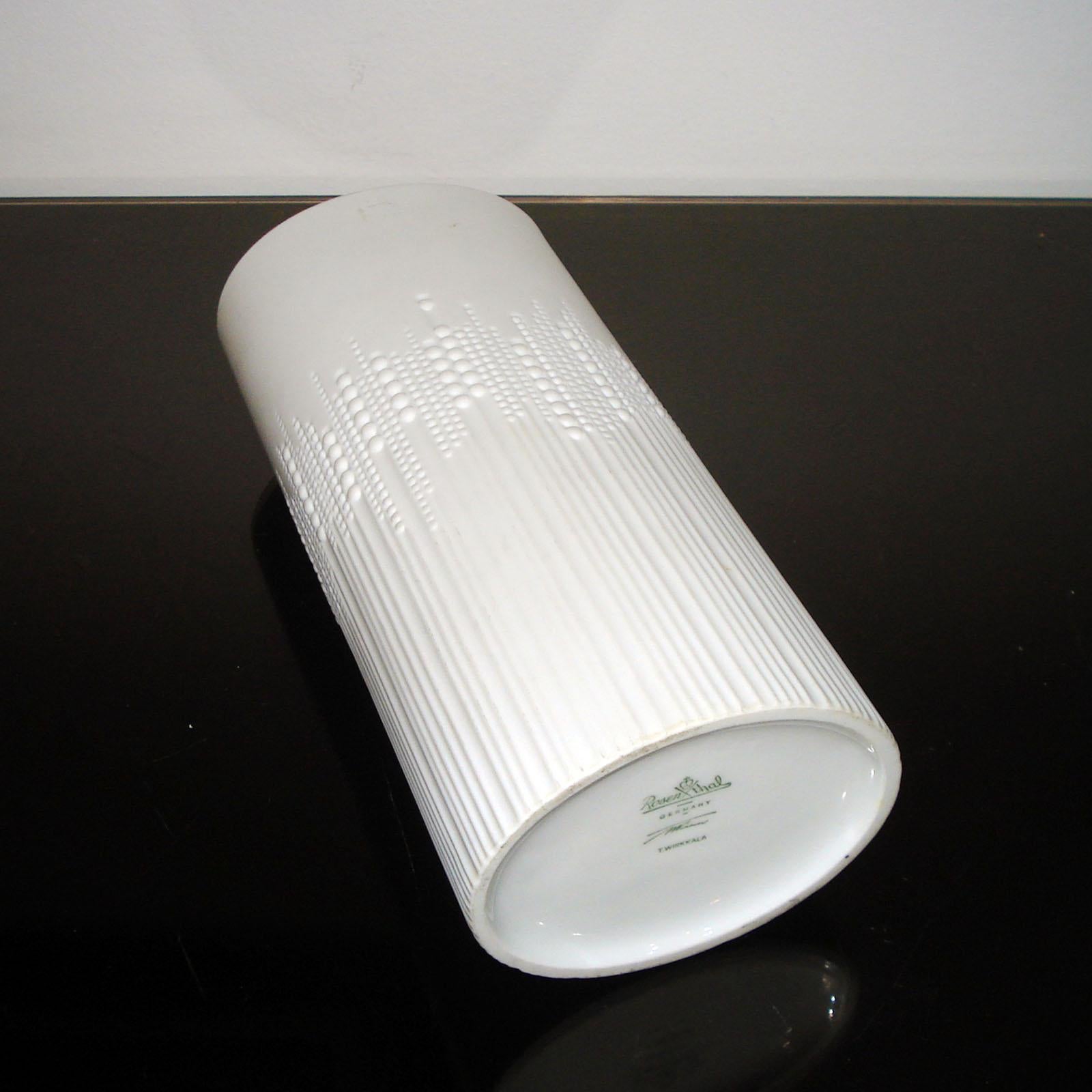 German Porcelain Vase by Tapio Wirkkala for Rosenthal, 1980s For Sale 3