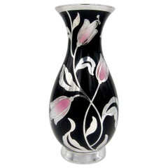 Vase en porcelaine allemande avec incrustation d'argent pur Spahr et tulipes roses