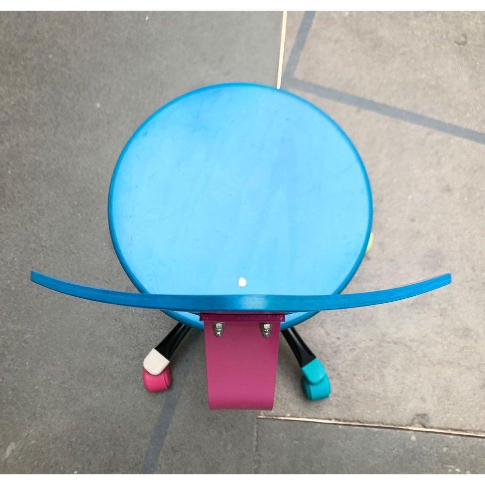 Bois Chaise pivotante allemande postmoderne d' Impac, 1992 en vente