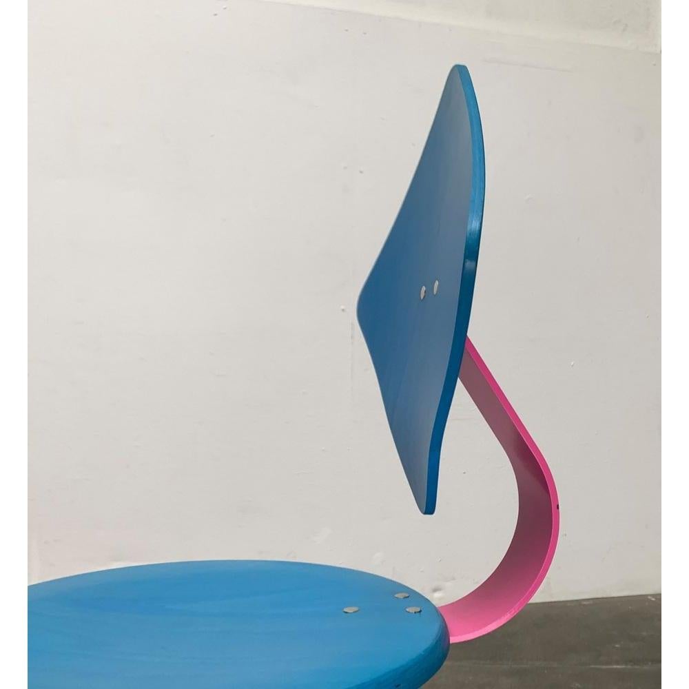 Chaise pivotante allemande postmoderne d' Impac, 1992 en vente 2