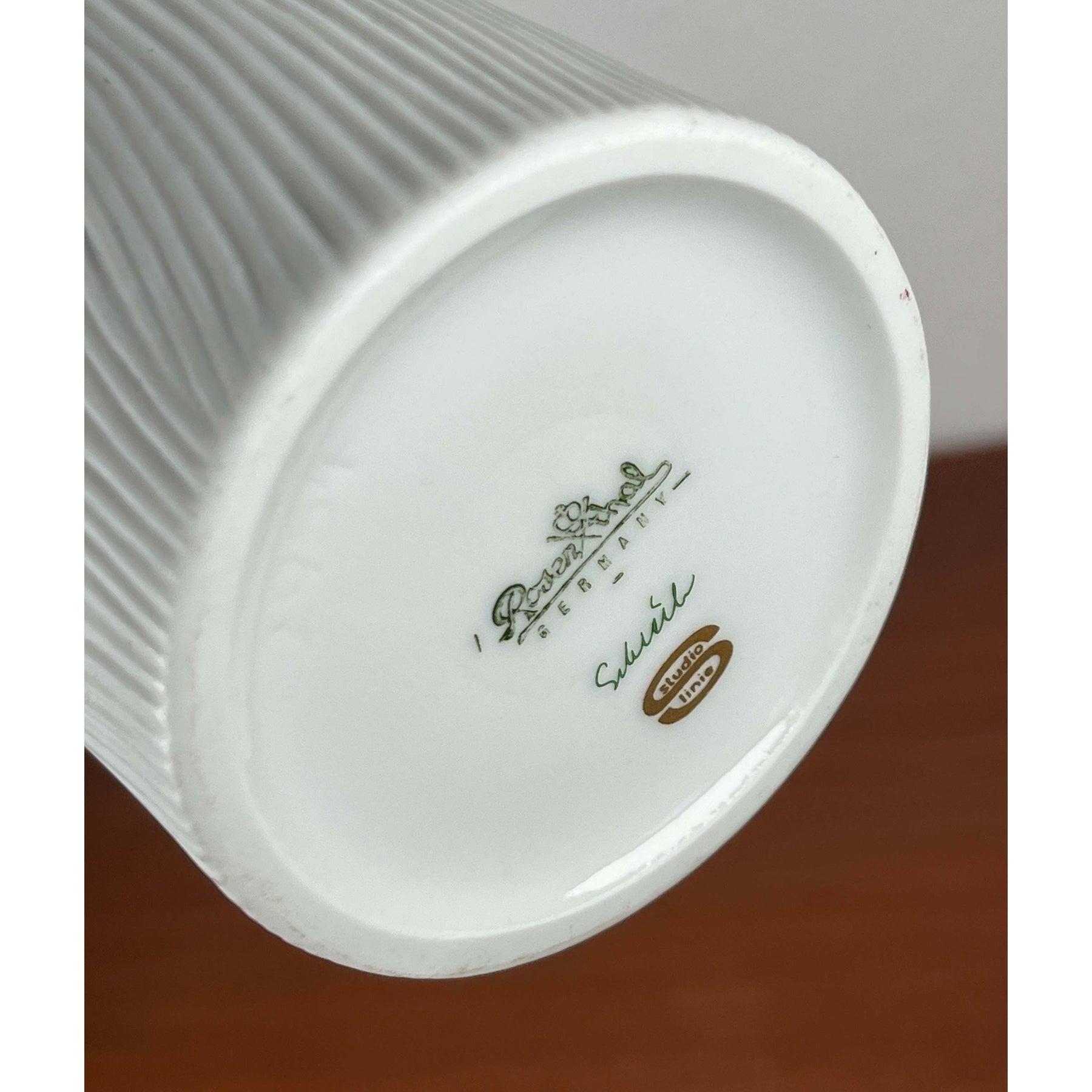 Jarrón alemán postmoderno Studio Line de Werner Schreib para Rosenthal, años 80 en venta 1