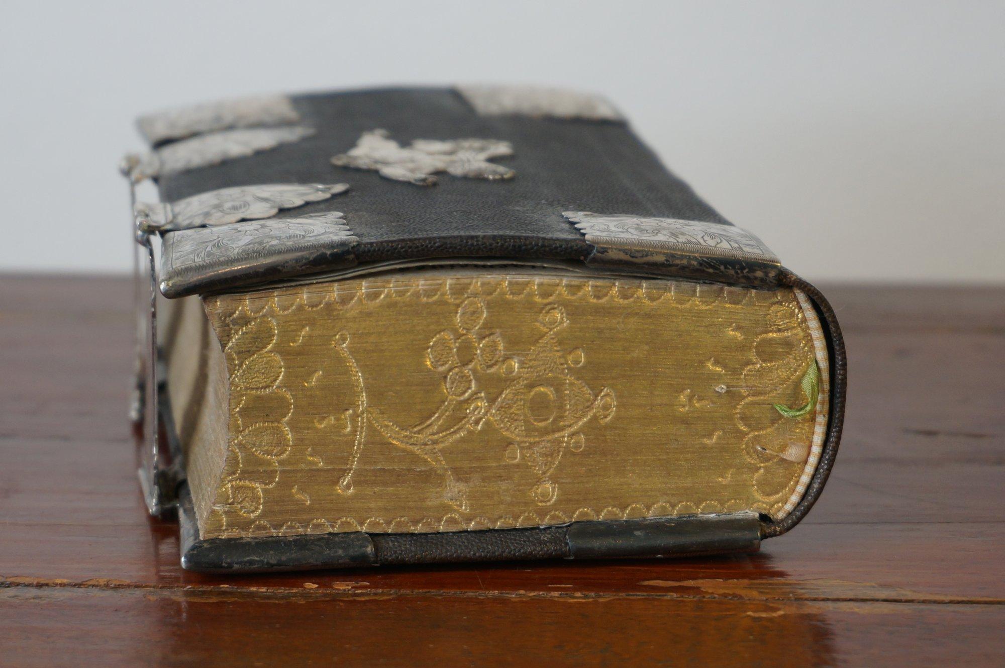 Deutsches Gebetsbuch mit kunstvollen Silberbeschlägen, frühes 19. Jahrhundert im Angebot 9