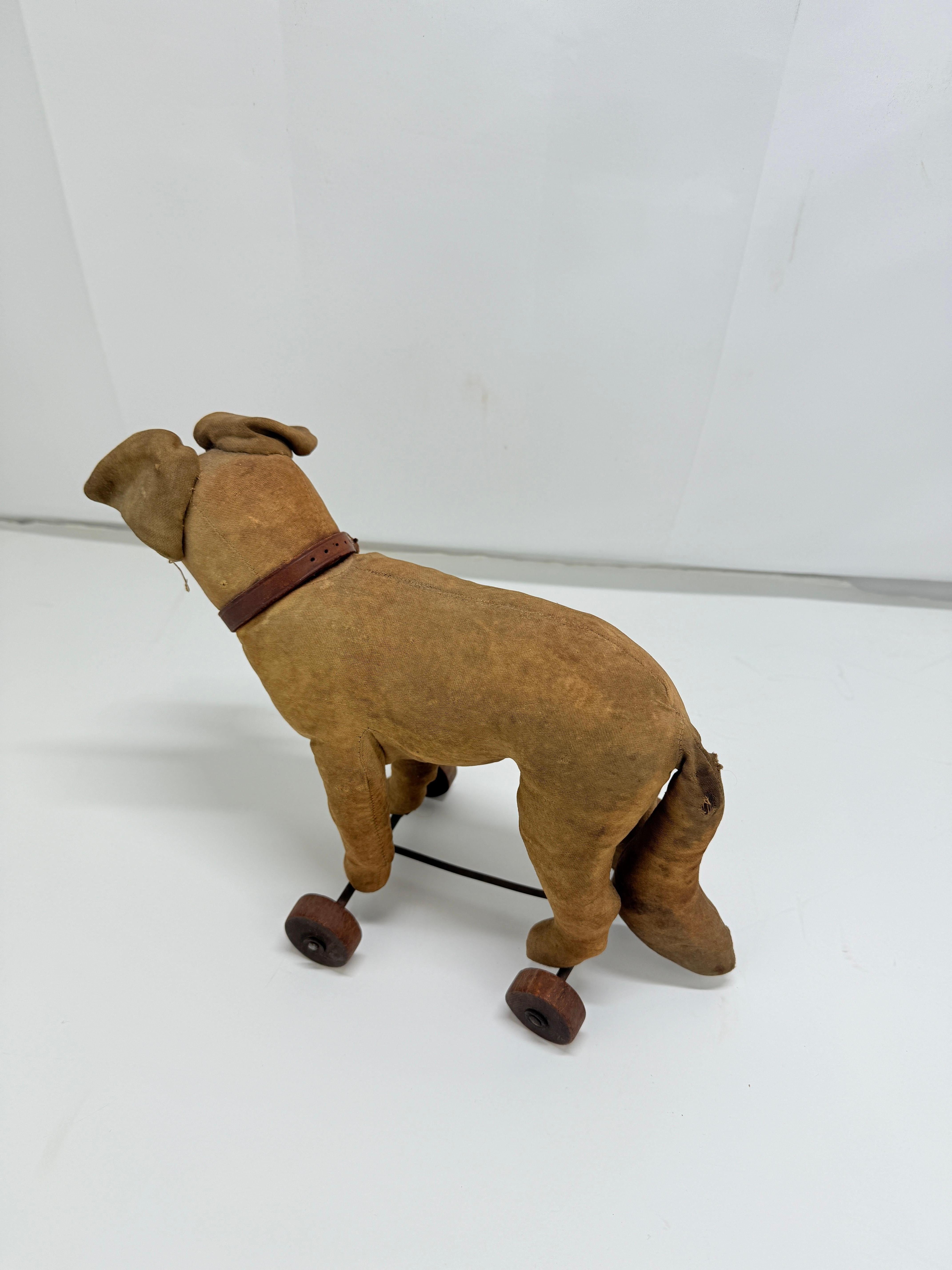 German Pull Toy Dog, Turning Head, Steiff or Thuringian Workshop, C. 1900 - 1915 For Sale 1
