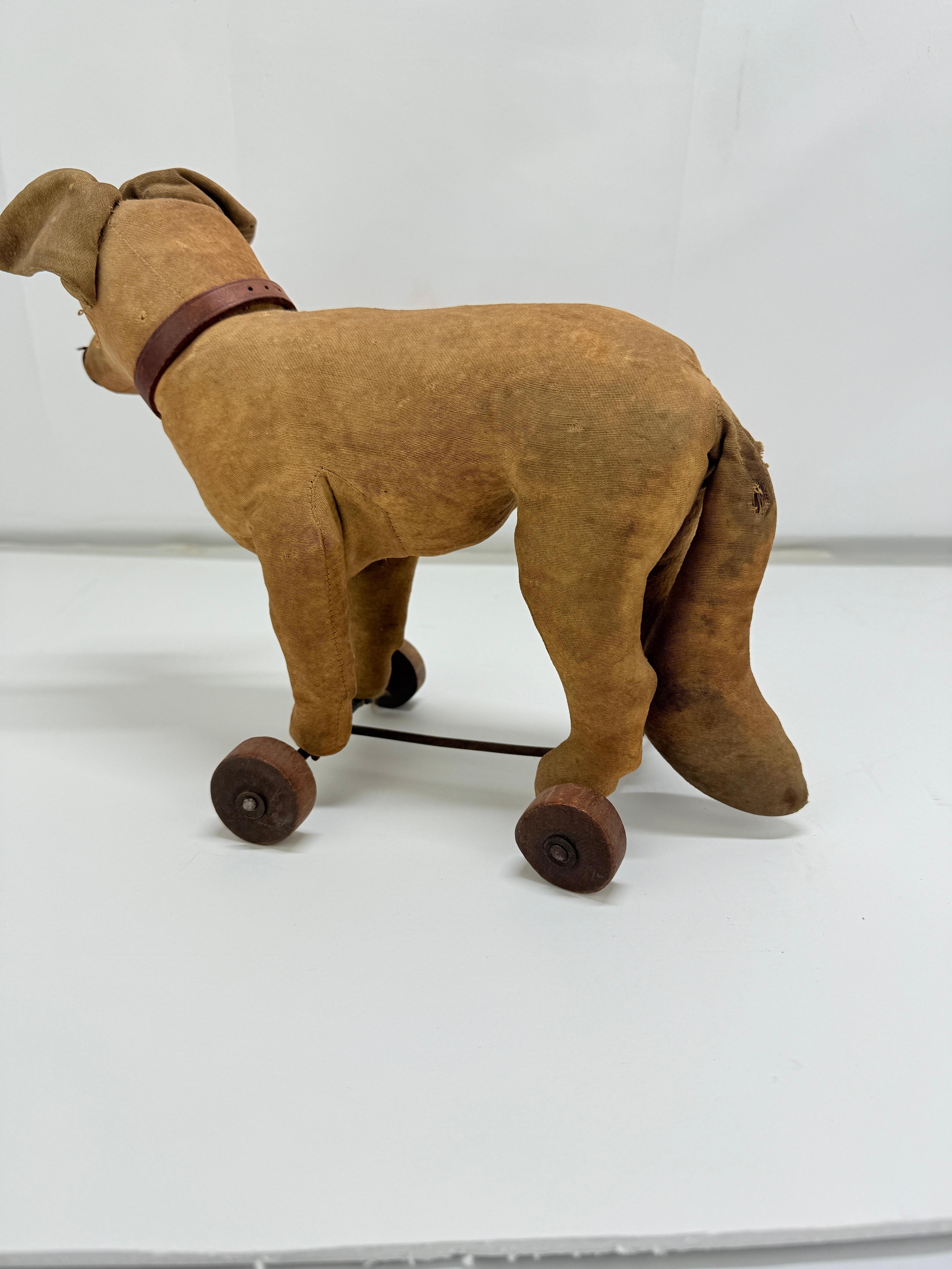 German Pull Toy Dog, Turning Head, Steiff or Thuringian Workshop, C. 1900 - 1915 For Sale 2