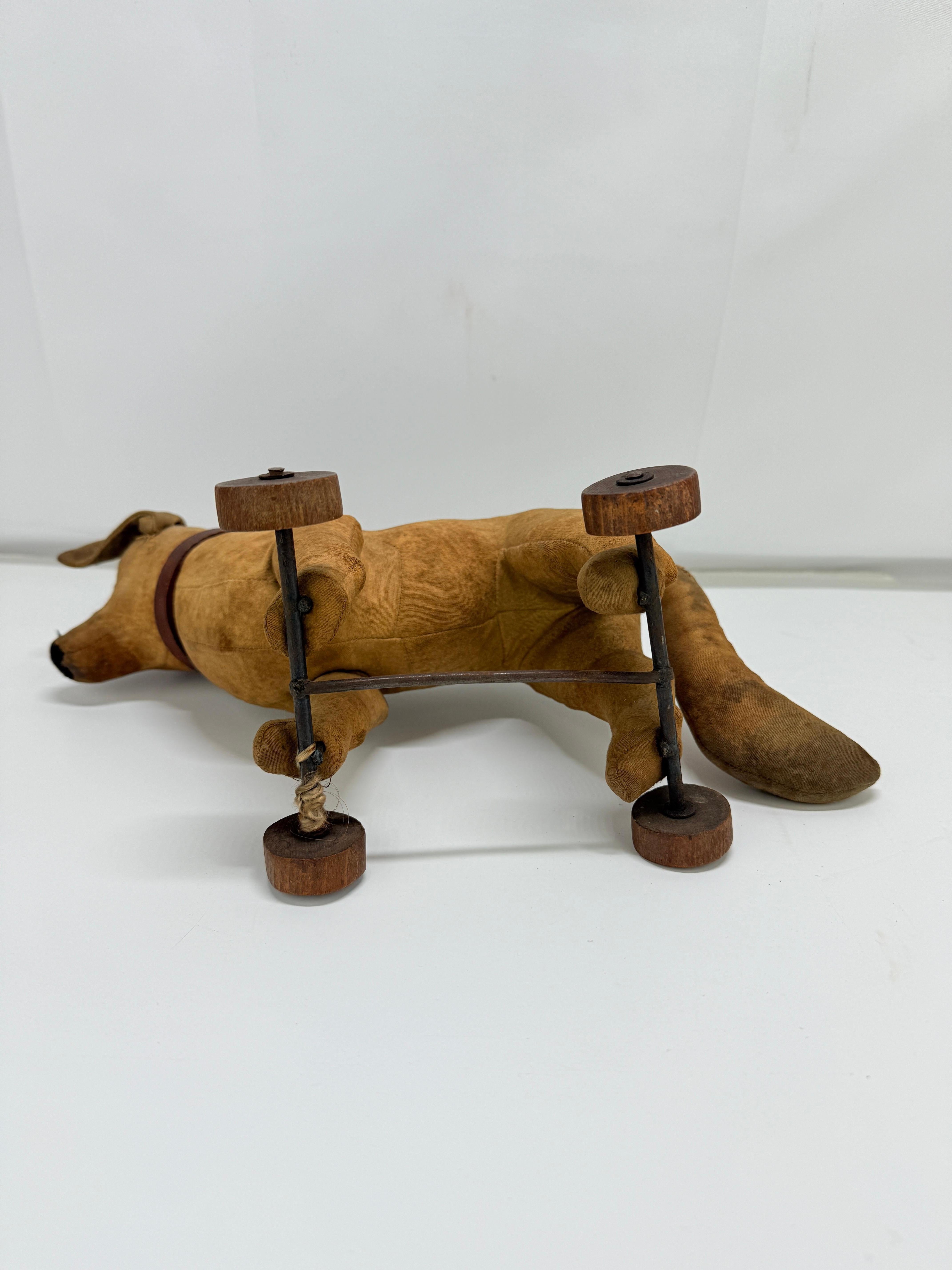 German Pull Toy Dog, Turning Head, Steiff or Thuringian Workshop, C. 1900 - 1915 For Sale 3