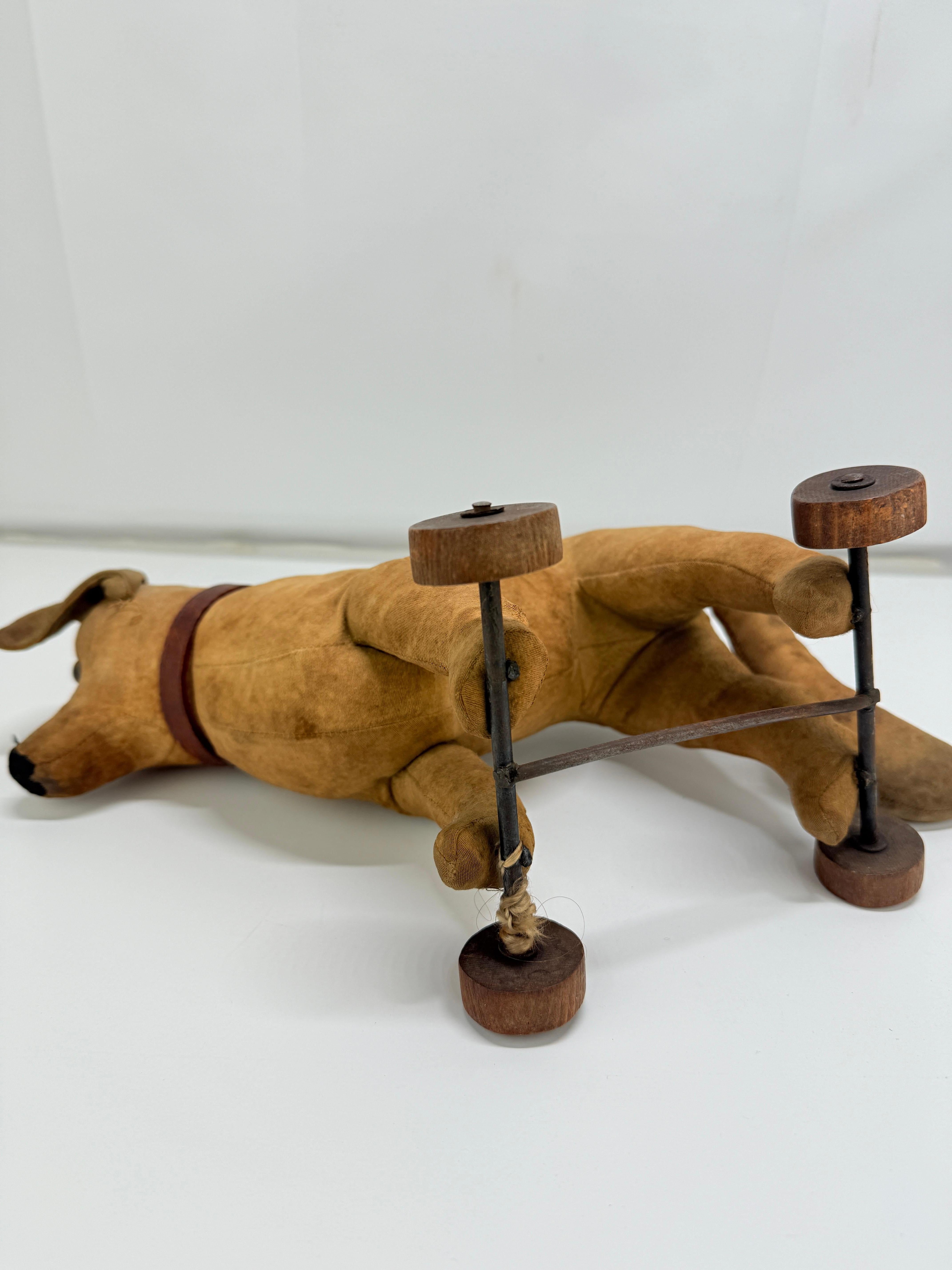 German Pull Toy Dog, Turning Head, Steiff or Thuringian Workshop, C. 1900 - 1915 For Sale 4