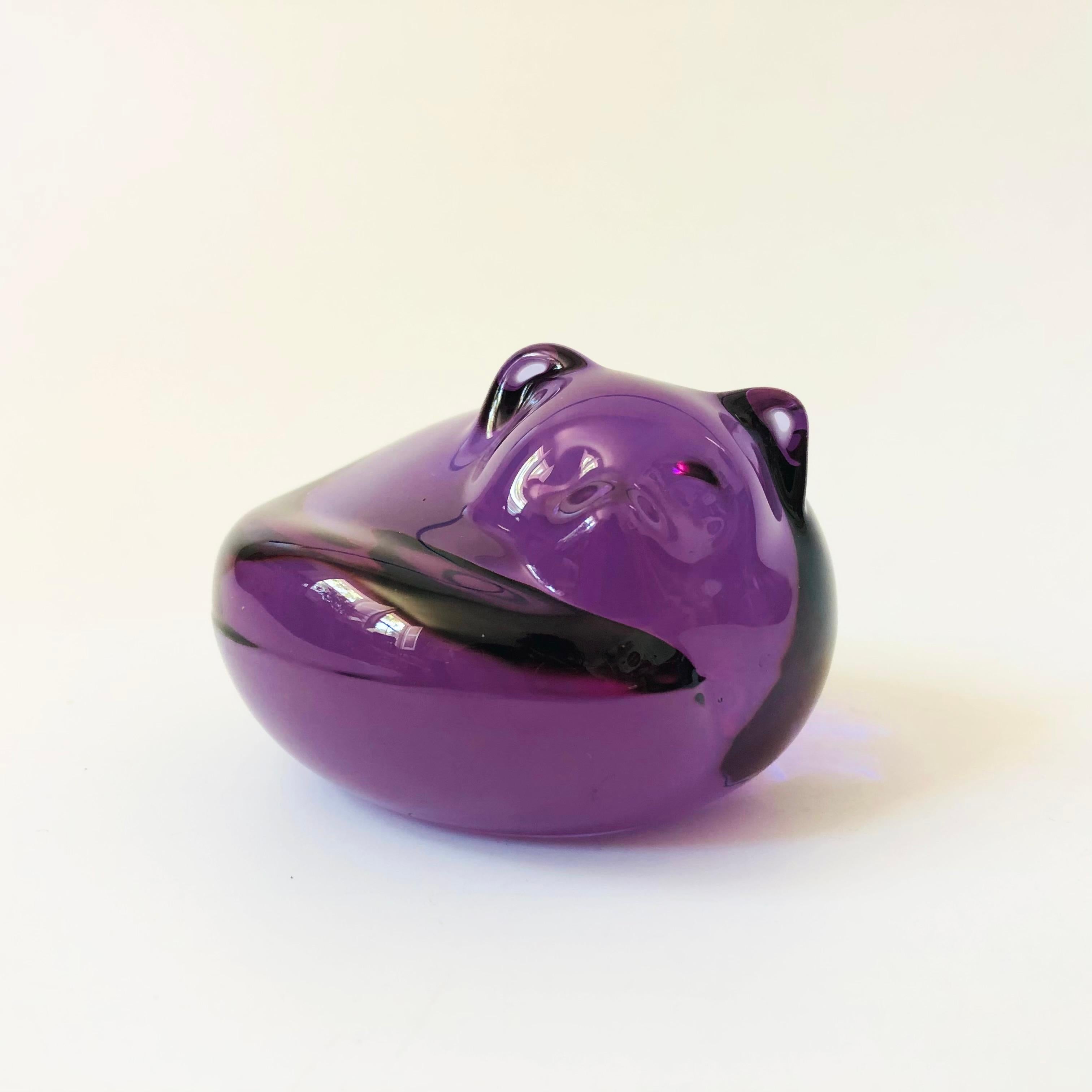 German Purple Crystal Cat Paperweight In Good Condition In Fairfield, CA