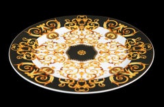 Assiette de service en porcelaine allemande Rosenthal, modèle baroque de Versace
