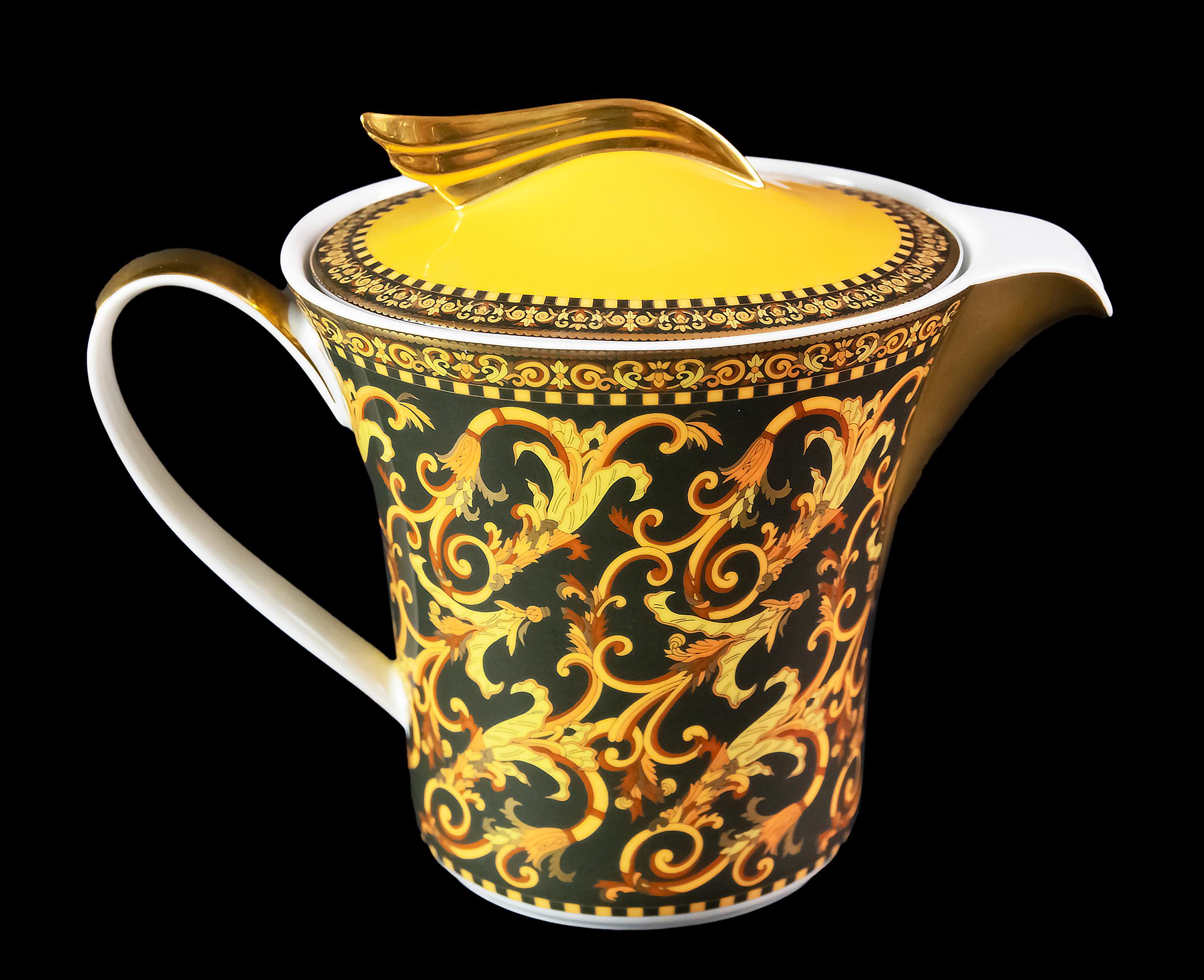 Théière allemande en porcelaine Rosenthal.
Modèle : Versace Barocco.
Estampillé sur le fond.


