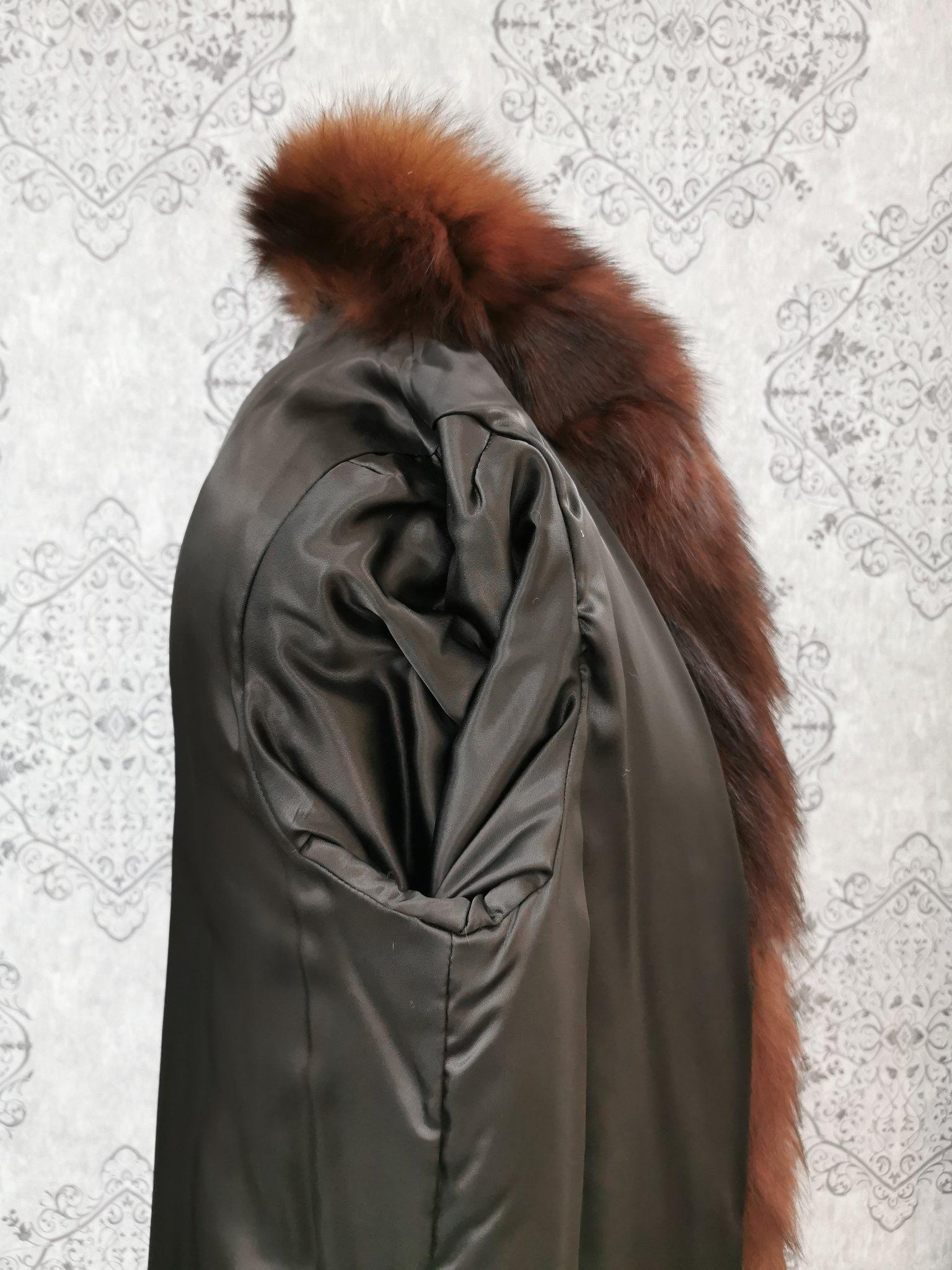 German sable fur coat fox fur trim size 12-14 For Sale 2
