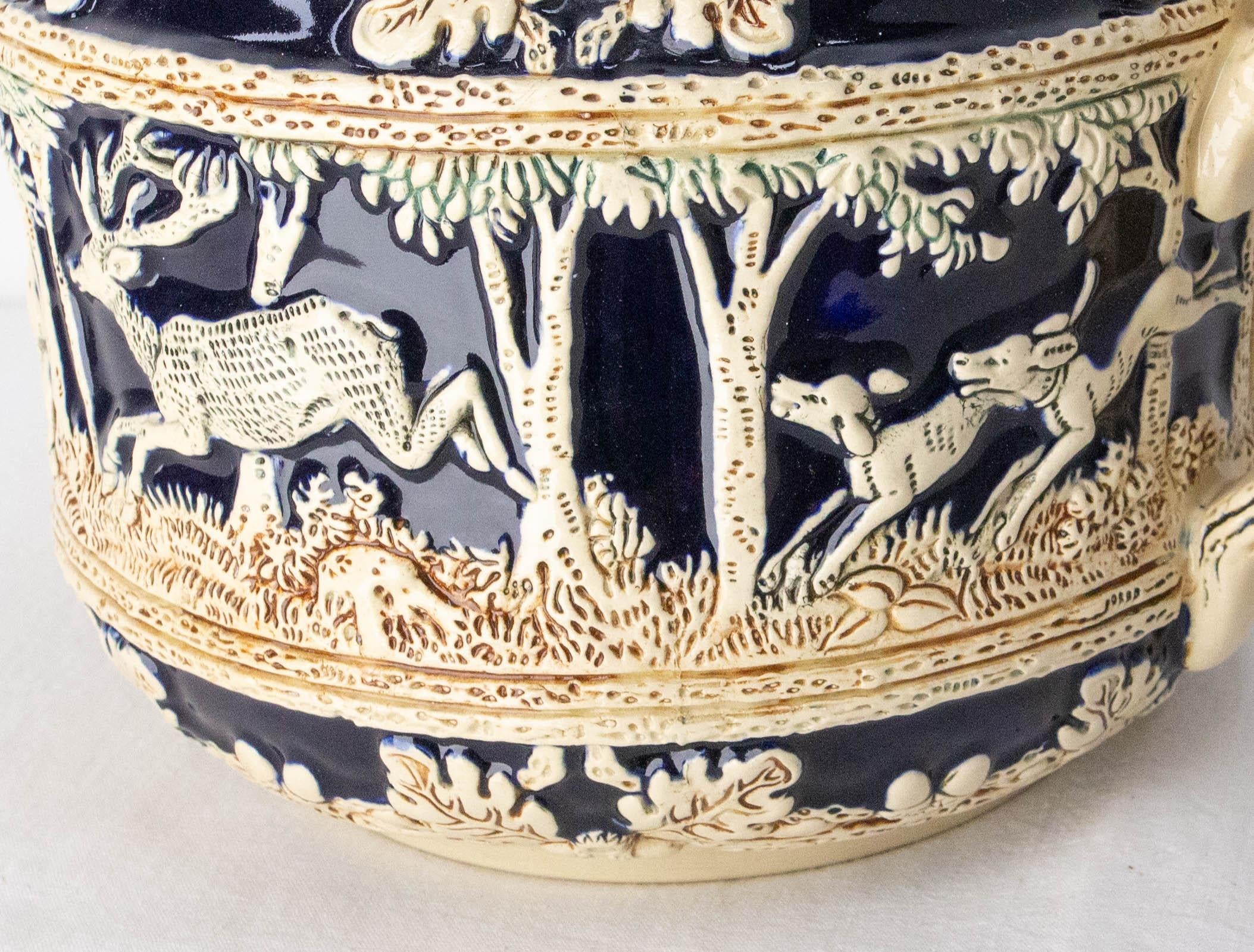 Centrotavola in gres tedesco Scharzwald Art Nouveau Scene di caccia, circa 1900 in vendita 6