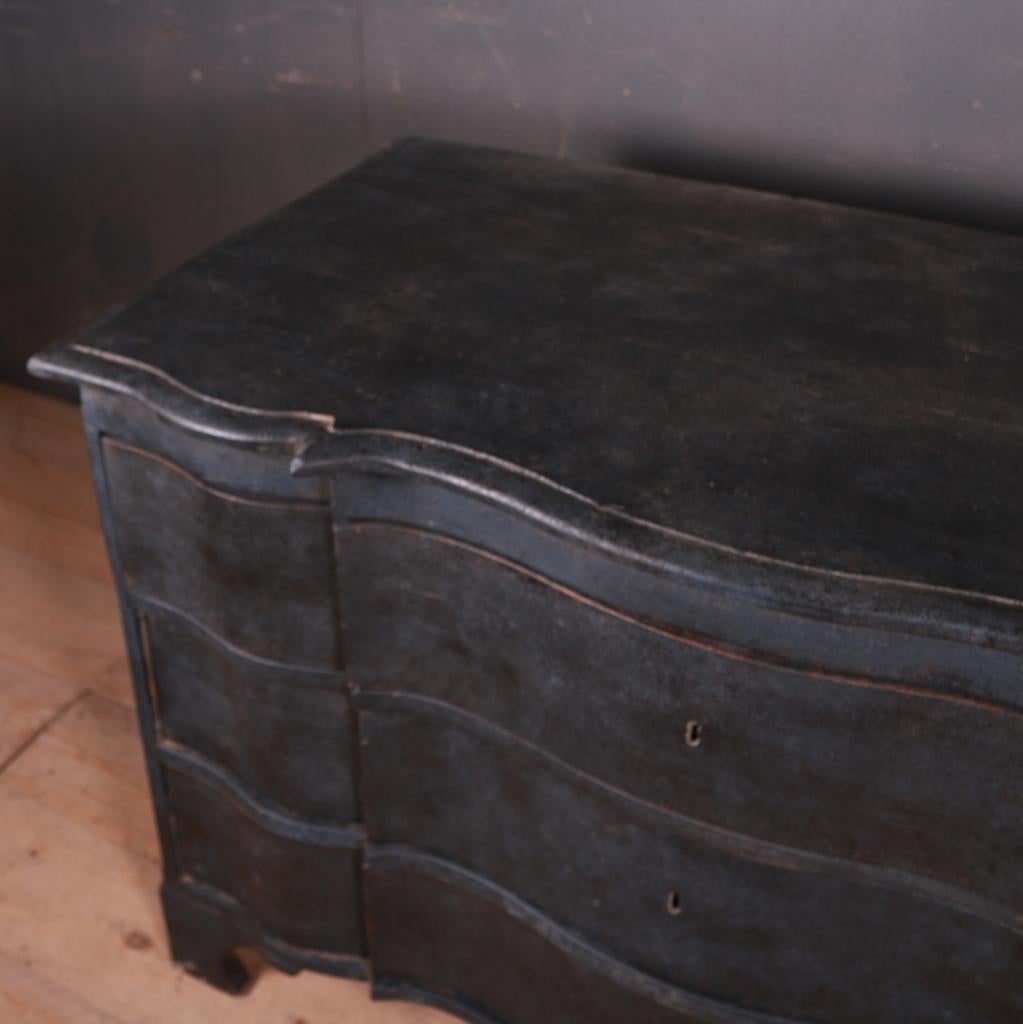 German Serpentine Commode 2