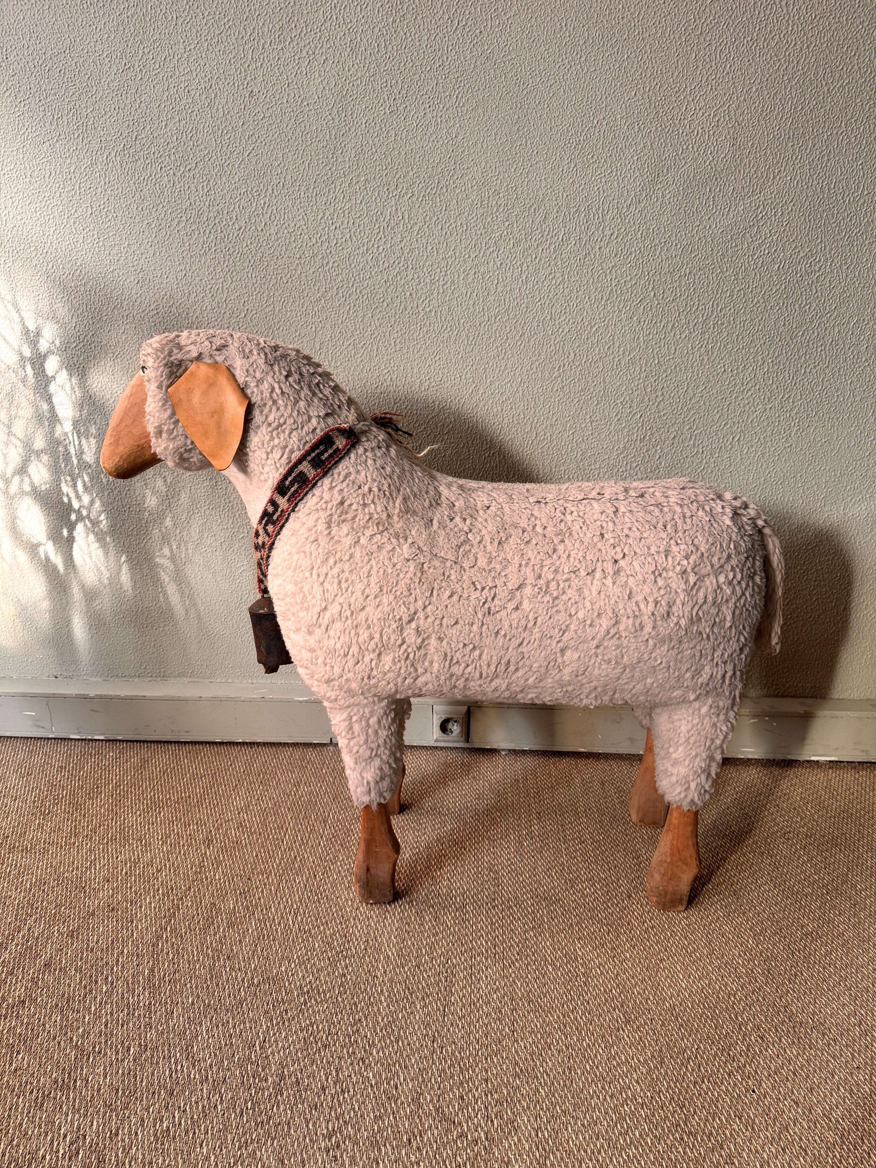 Arte popolare Sgabello tedesco Sheep di Hans Peter Krafft per Meier anni '70 in vendita