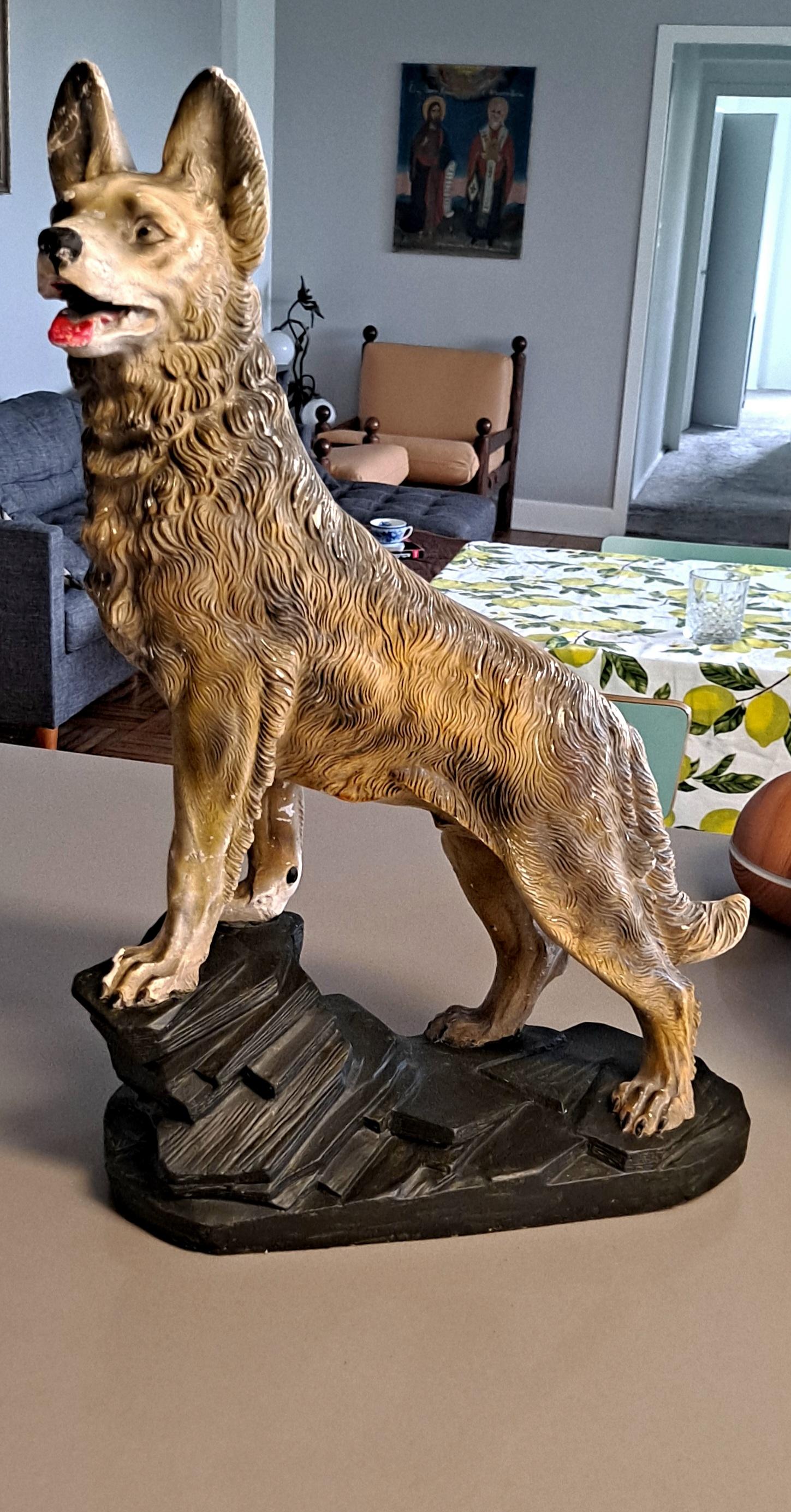 German Shepard 1950 s Statue   In Good Condition For Sale In Los Angeles, CA
