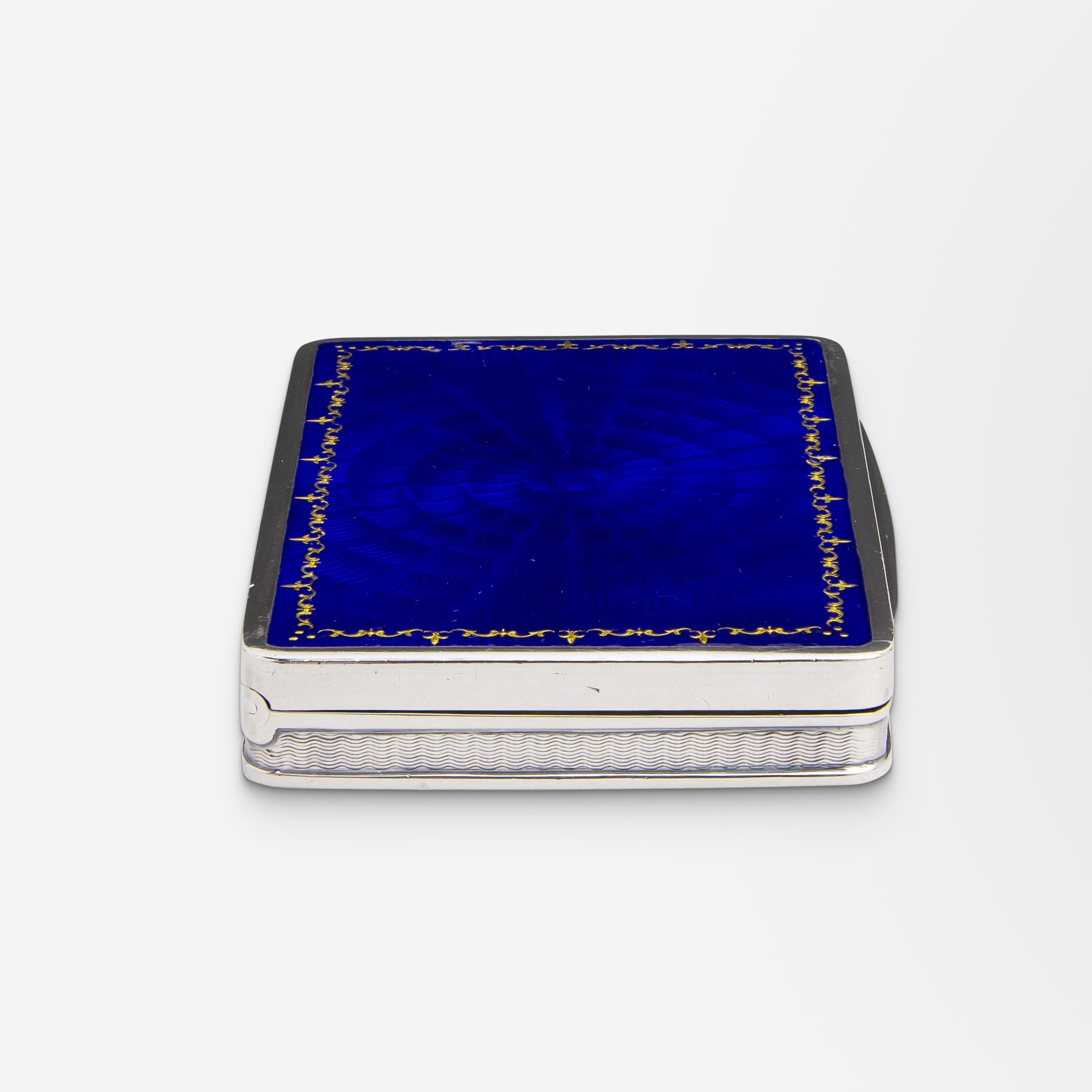 Tabatière allemande en argent et émail bleu de Louis Kuppenheim en vente 1