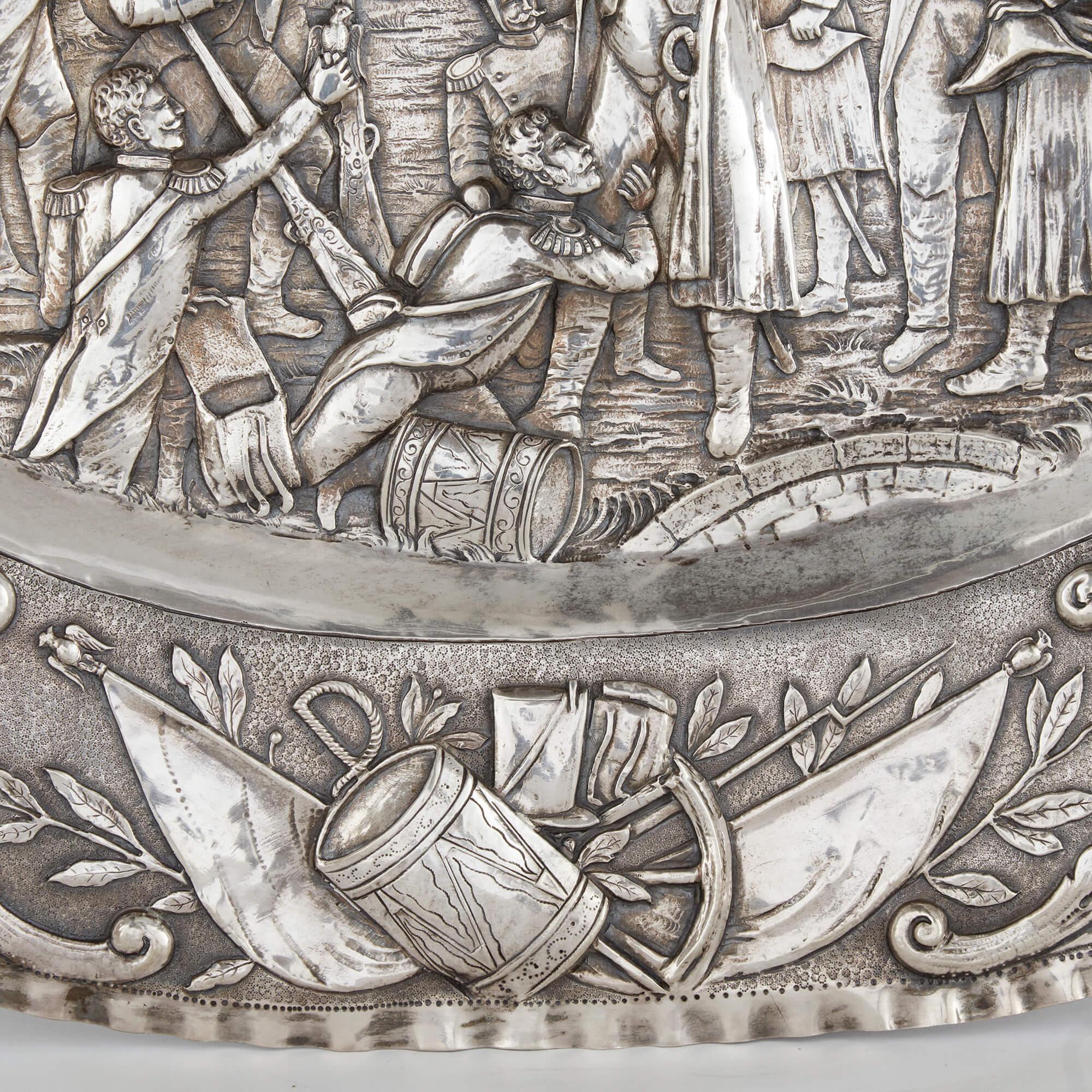 Oval-shaped Silver Tray by Georg Roth & Co. Embossed with a Napoleonic Scene In Good Condition For Sale In London, GB