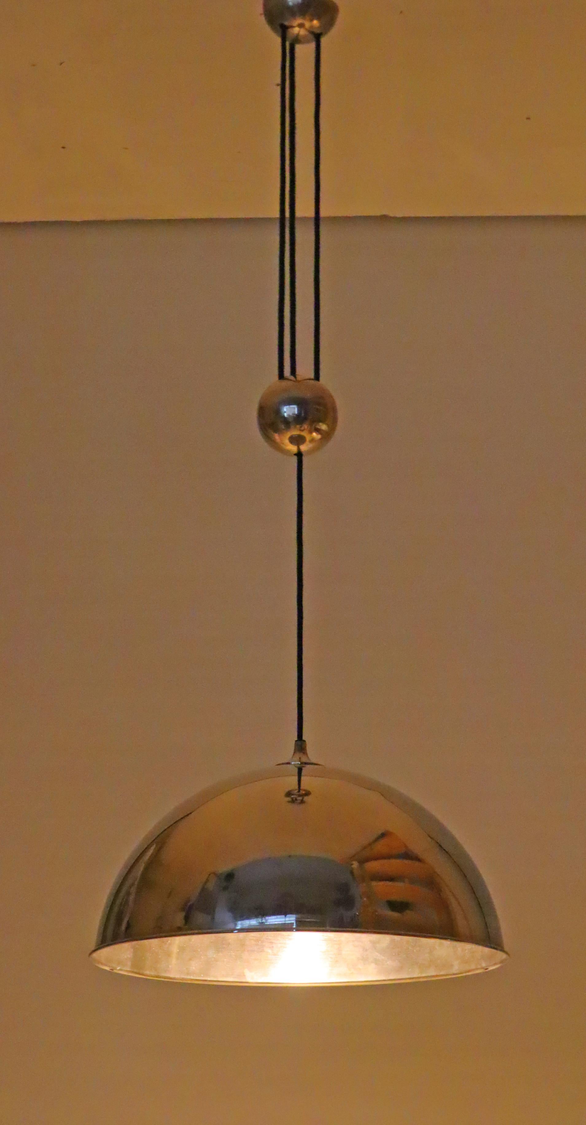 Ciondolo da soffitto tedesco Solan in nichel con contrappeso di Florian Schulz, anni '70 in vendita 10